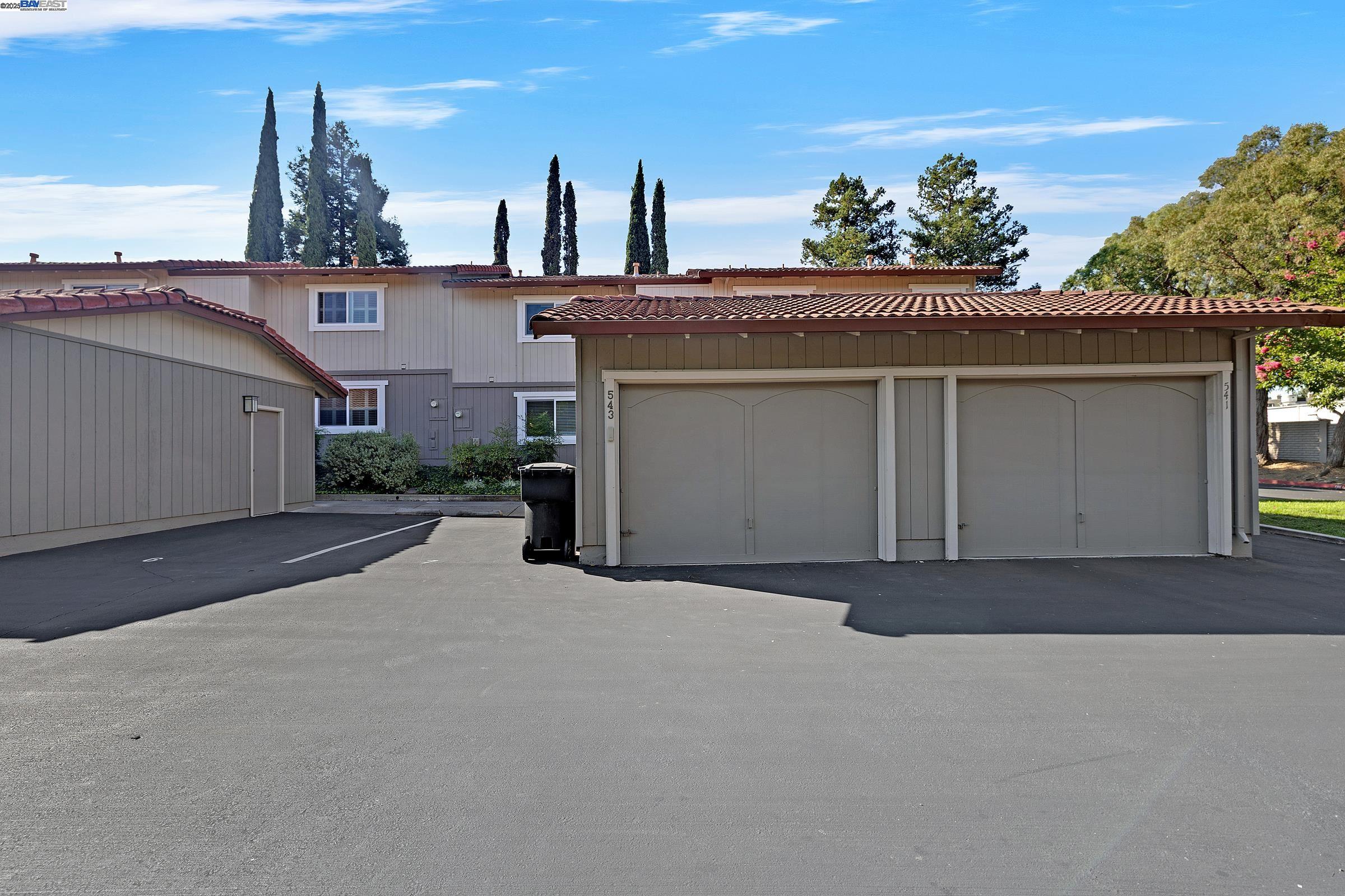 Detail Gallery Image 25 of 38 For 543 Tawny Dr, Pleasanton,  CA 94566 - 3 Beds | 2/1 Baths