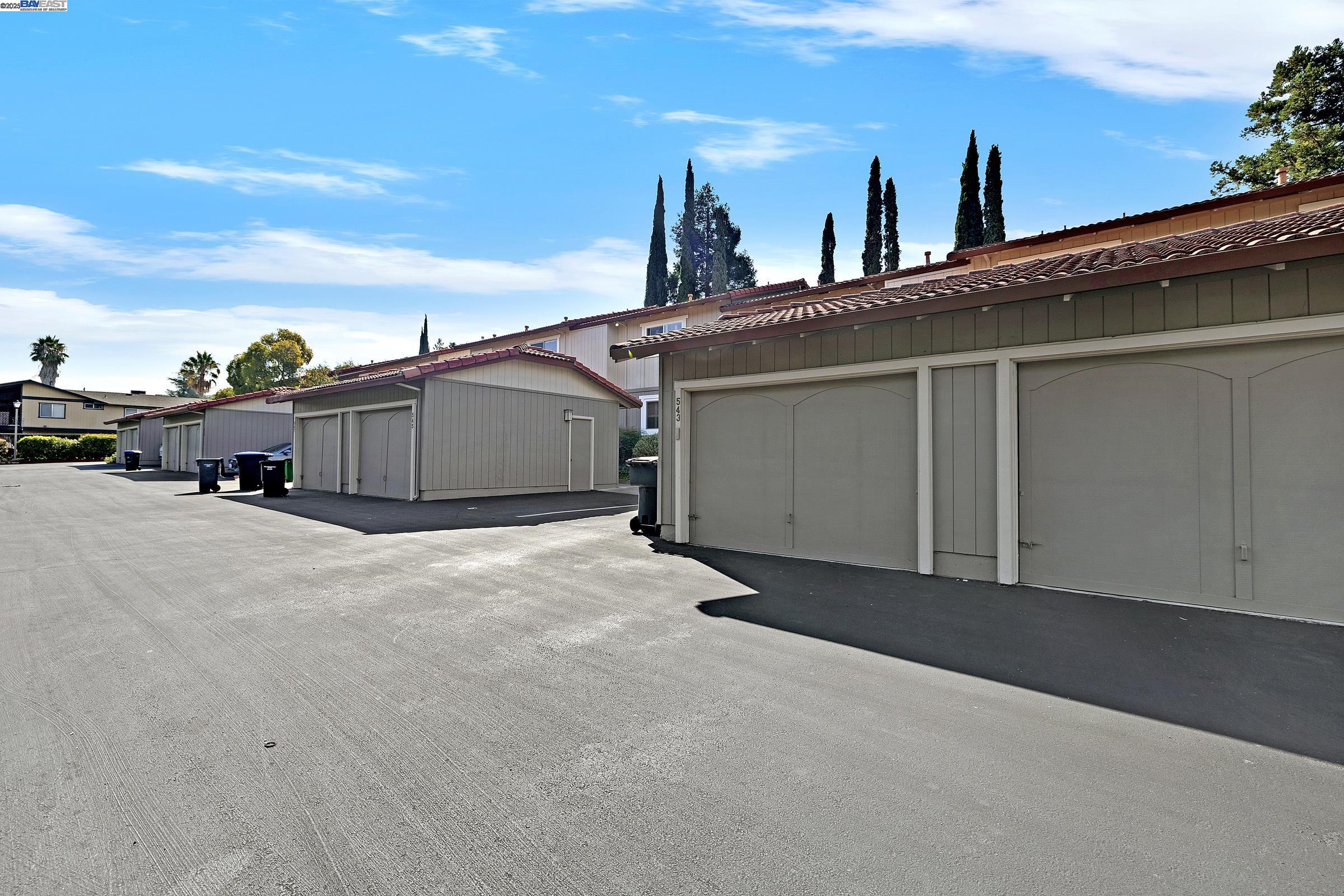 Detail Gallery Image 26 of 38 For 543 Tawny Dr, Pleasanton,  CA 94566 - 3 Beds | 2/1 Baths