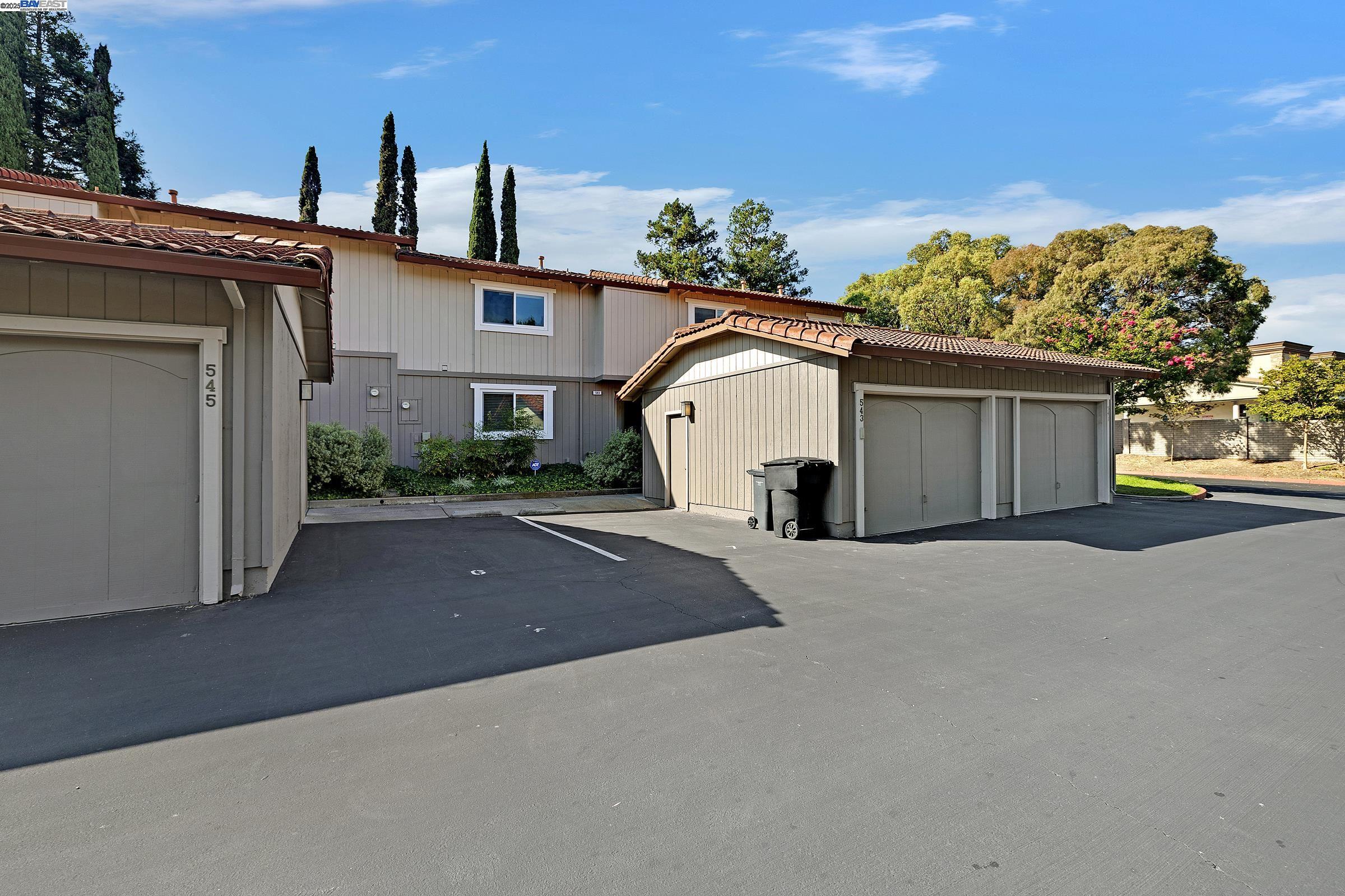 Detail Gallery Image 27 of 38 For 543 Tawny Dr, Pleasanton,  CA 94566 - 3 Beds | 2/1 Baths
