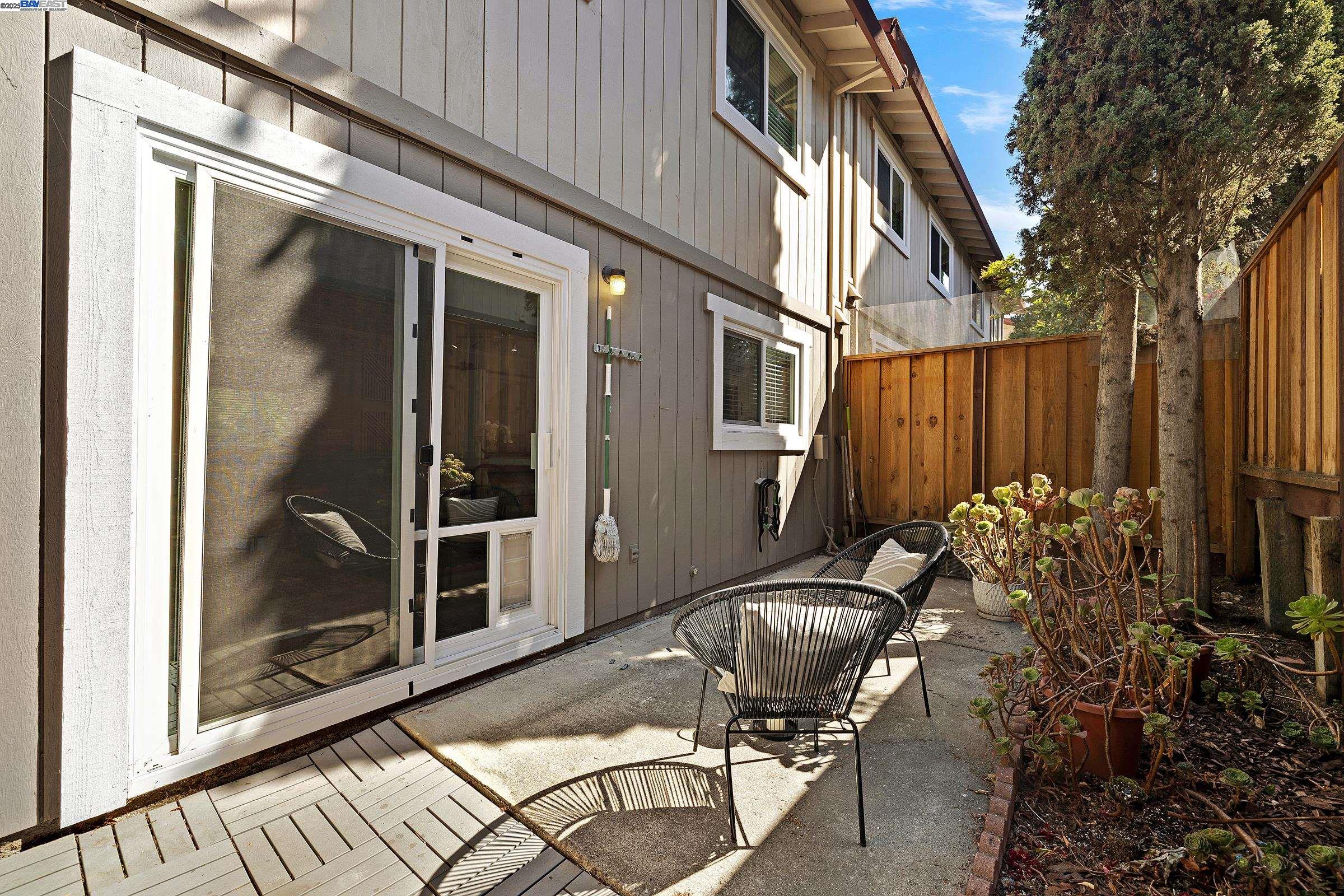 Detail Gallery Image 31 of 38 For 543 Tawny Dr, Pleasanton,  CA 94566 - 3 Beds | 2/1 Baths