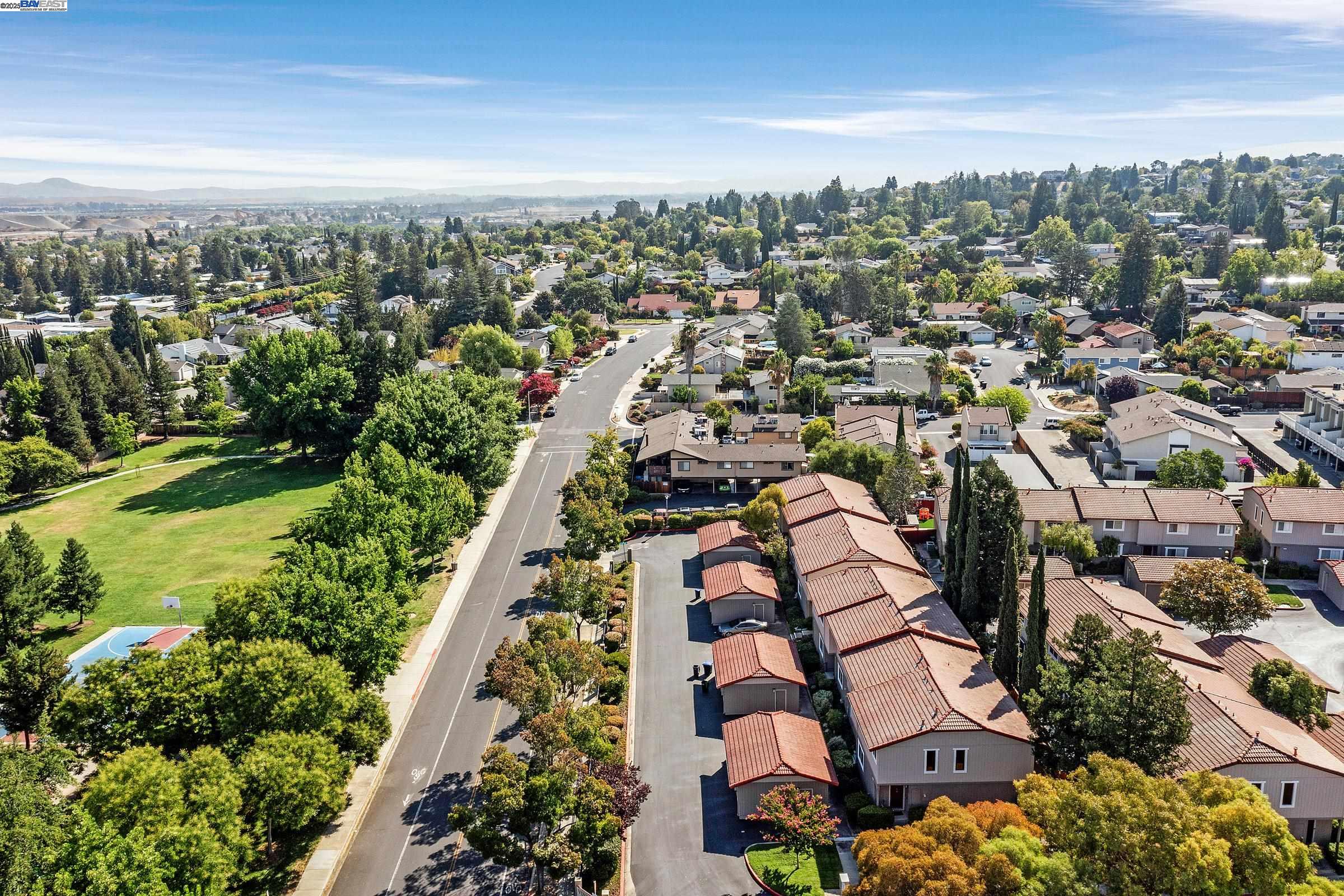 Detail Gallery Image 34 of 38 For 543 Tawny Dr, Pleasanton,  CA 94566 - 3 Beds | 2/1 Baths