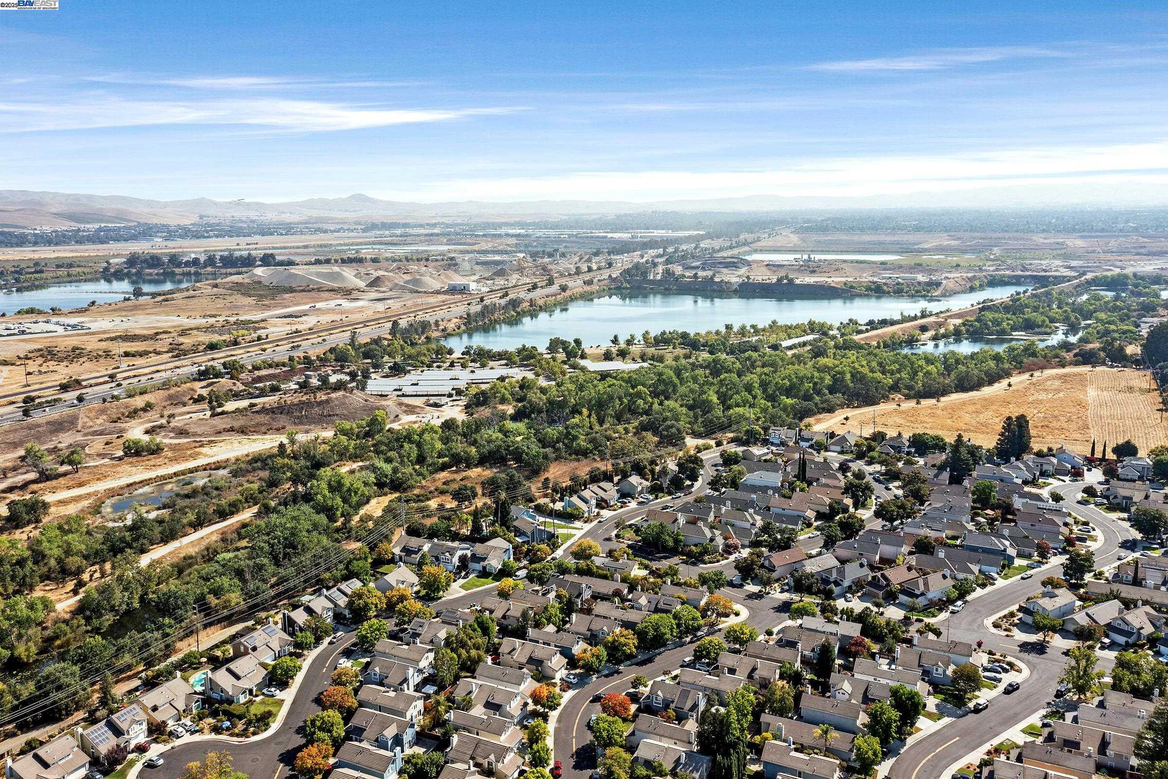 Detail Gallery Image 37 of 38 For 543 Tawny Dr, Pleasanton,  CA 94566 - 3 Beds | 2/1 Baths