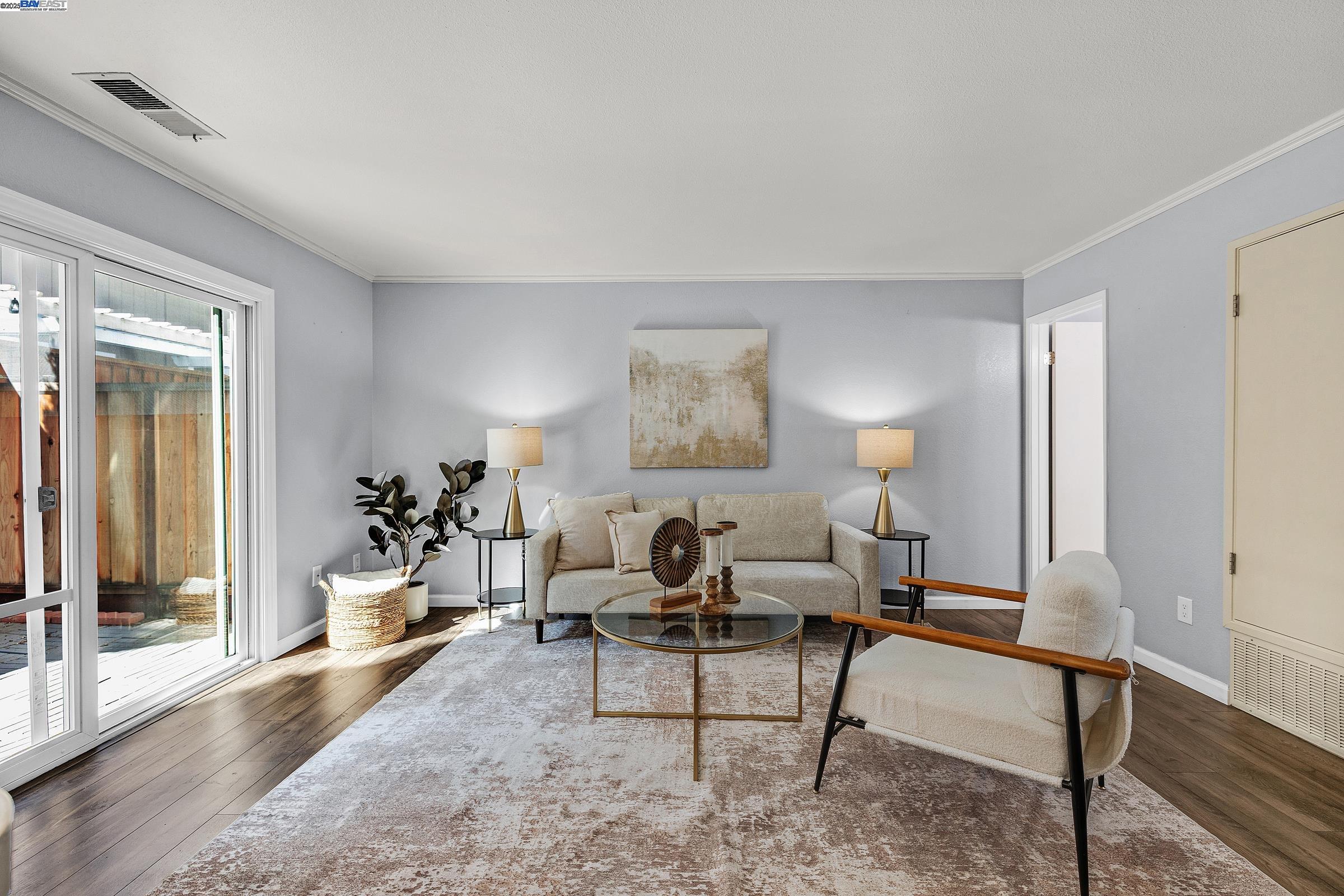 Detail Gallery Image 7 of 38 For 543 Tawny Dr, Pleasanton,  CA 94566 - 3 Beds | 2/1 Baths