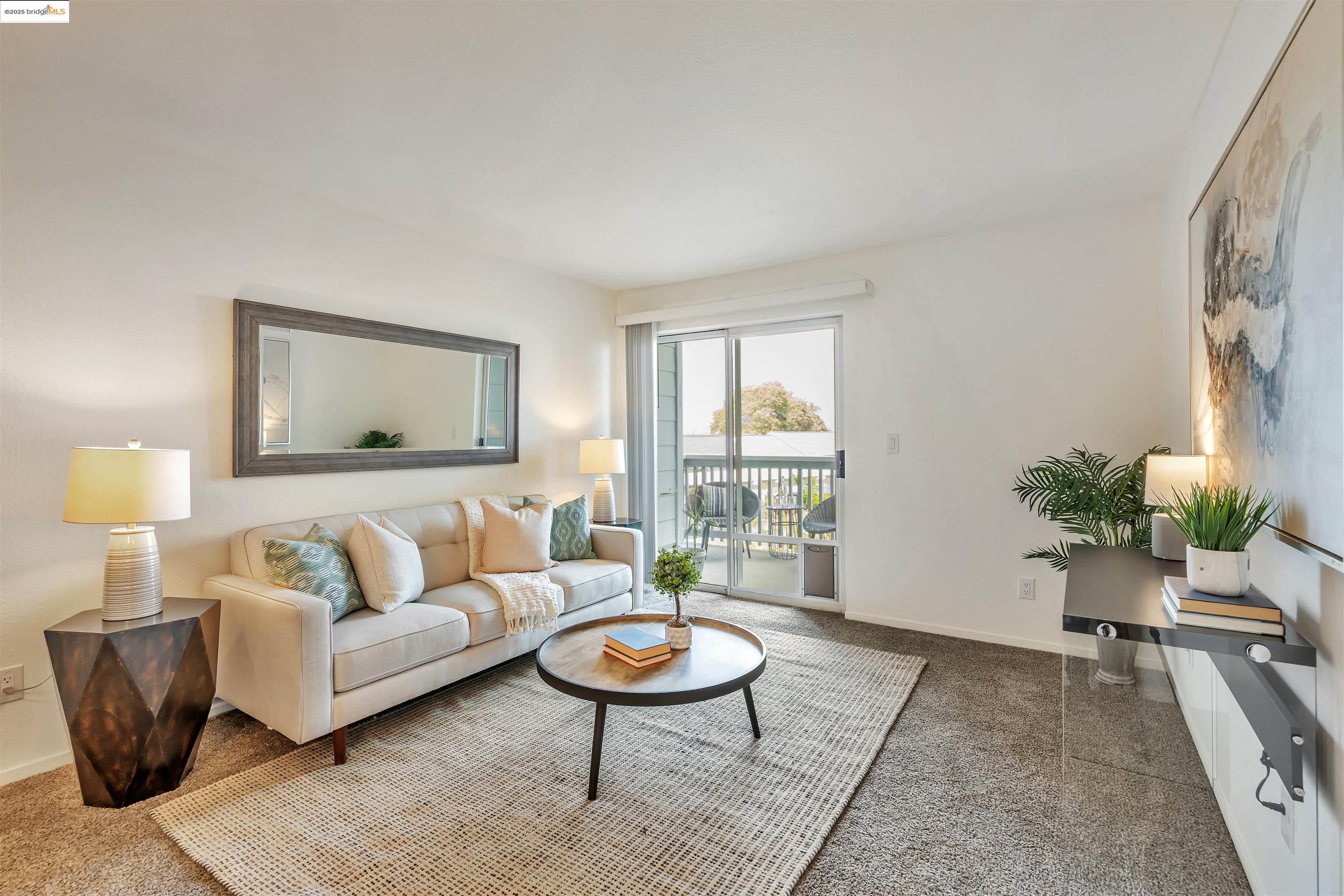 Detail Gallery Image 2 of 43 For 297 Lighthouse Dr, Vallejo,  CA 94590 - 3 Beds | 2 Baths