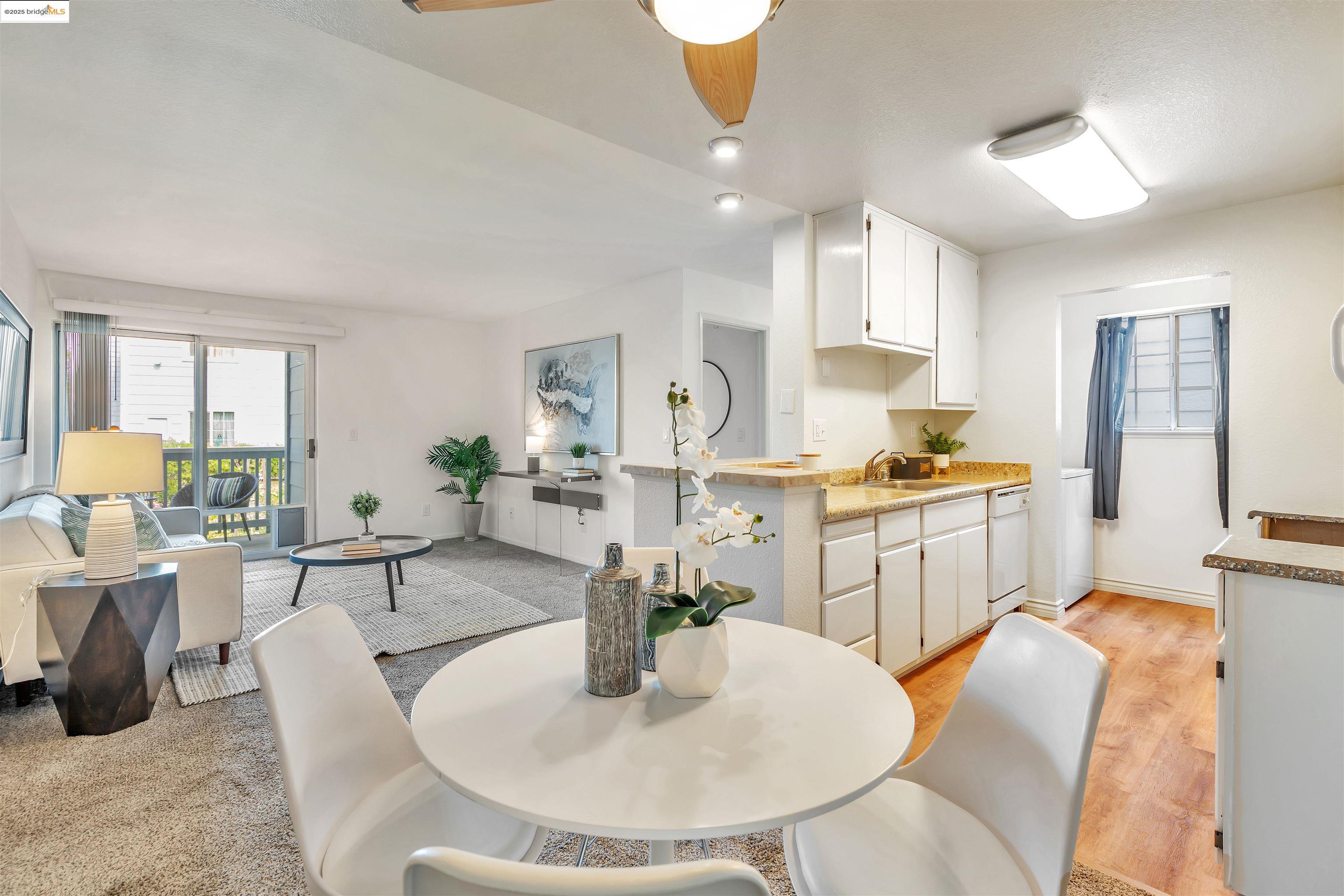 Detail Gallery Image 12 of 43 For 297 Lighthouse Dr, Vallejo,  CA 94590 - 3 Beds | 2 Baths