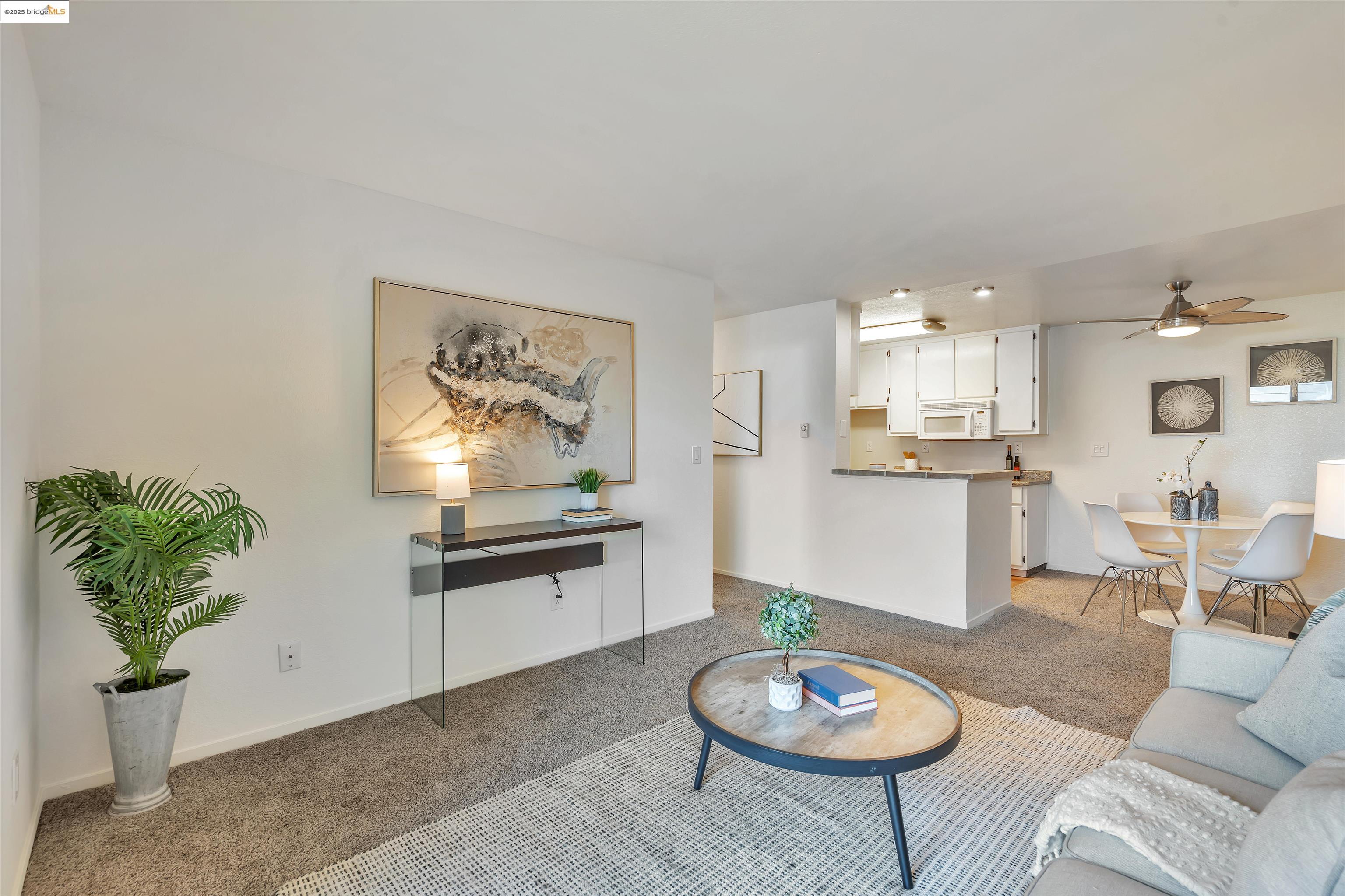 Detail Gallery Image 3 of 43 For 297 Lighthouse Dr, Vallejo,  CA 94590 - 3 Beds | 2 Baths