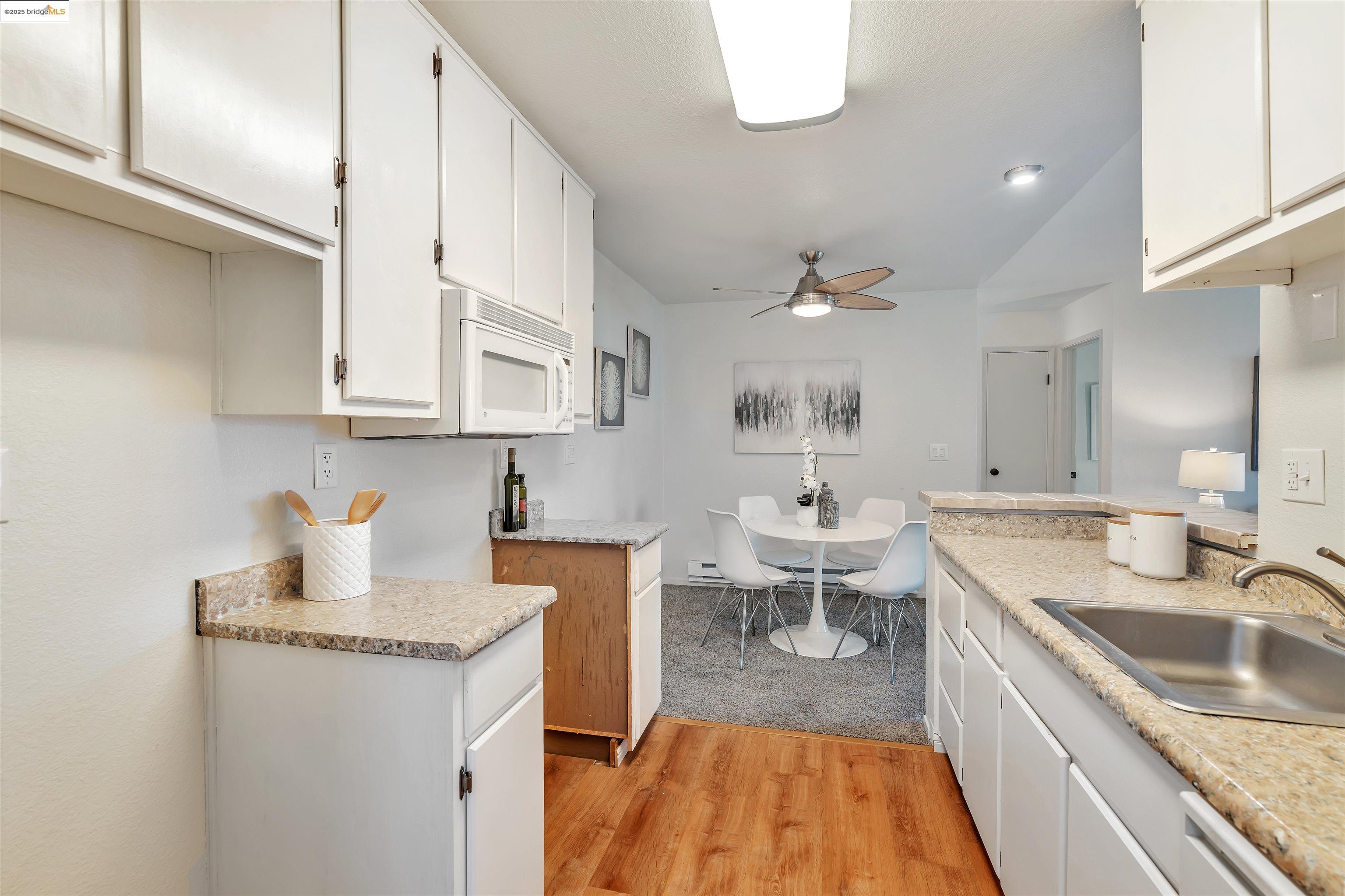 Detail Gallery Image 8 of 43 For 297 Lighthouse Dr, Vallejo,  CA 94590 - 3 Beds | 2 Baths