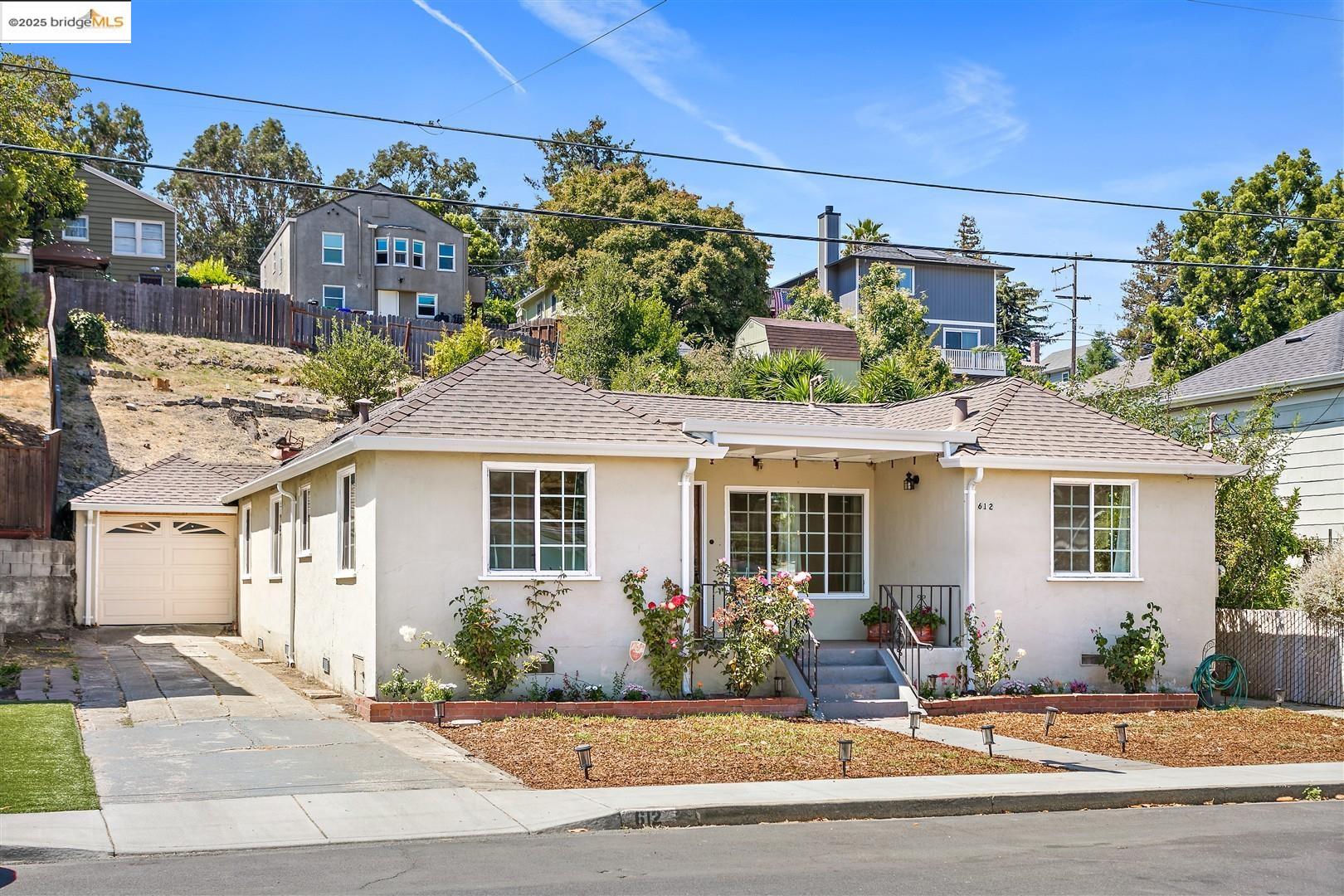 Detail Gallery Image 1 of 28 For 612 Rodeo Avenue, Rodeo,  CA 94547 - 3 Beds | 2 Baths