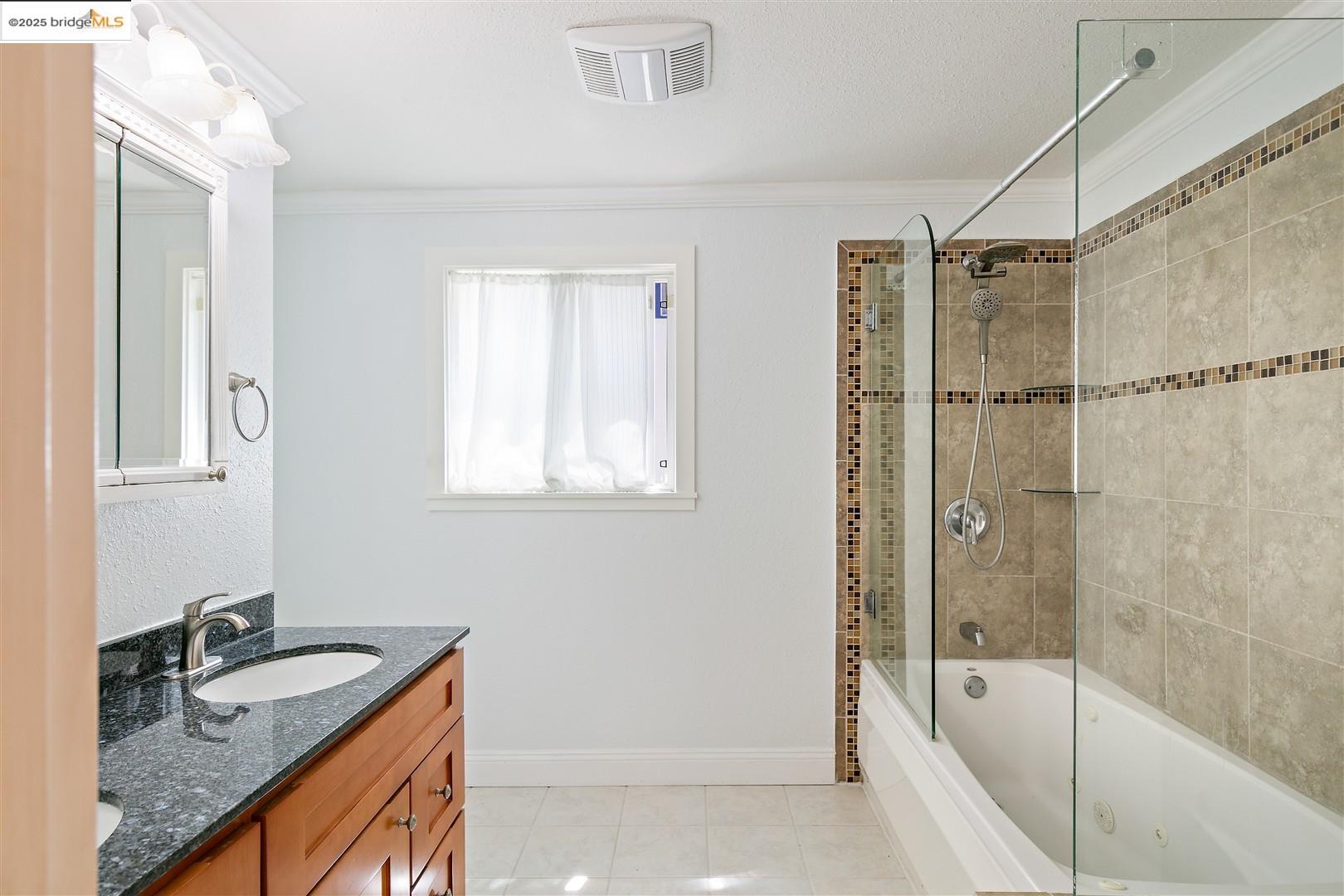 Detail Gallery Image 12 of 28 For 612 Rodeo Avenue, Rodeo,  CA 94547 - 3 Beds | 2 Baths