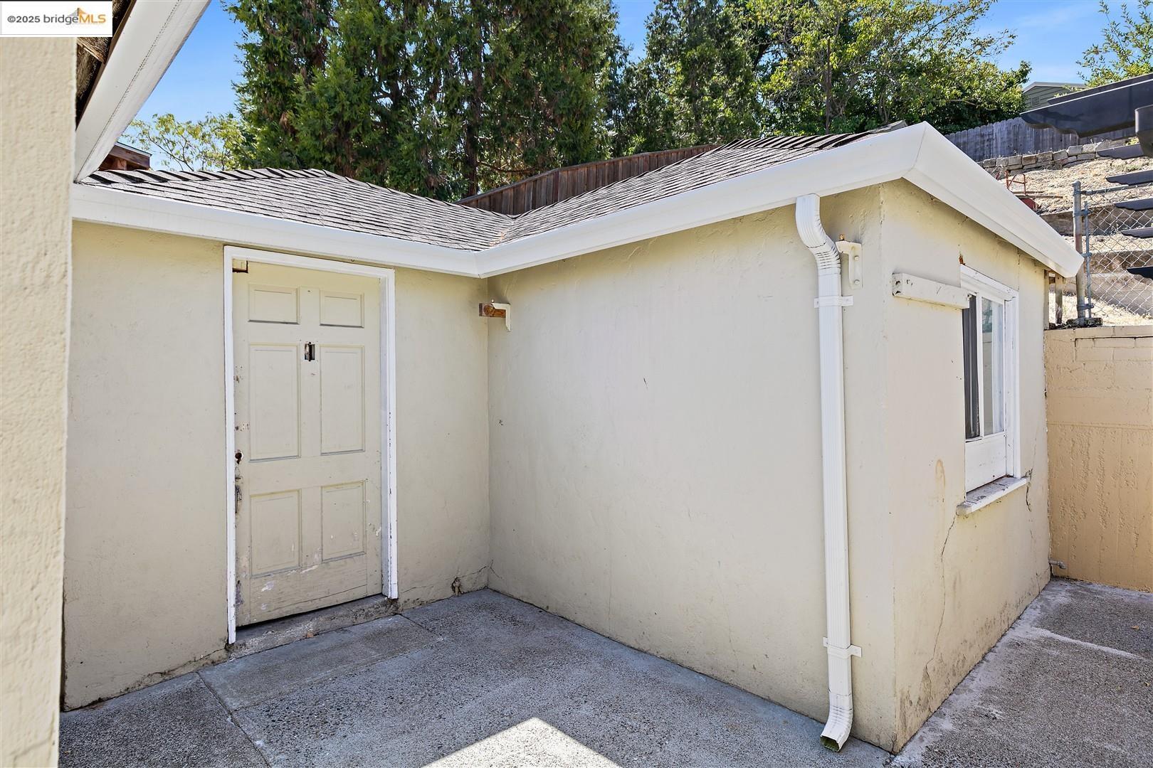 Detail Gallery Image 23 of 28 For 612 Rodeo Avenue, Rodeo,  CA 94547 - 3 Beds | 2 Baths