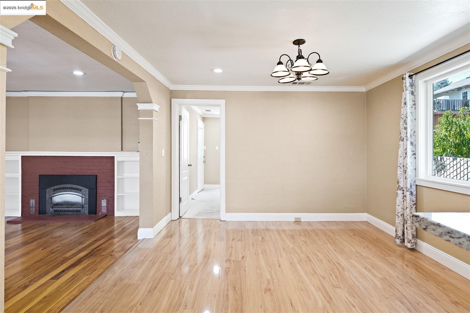Detail Gallery Image 5 of 28 For 612 Rodeo Avenue, Rodeo,  CA 94547 - 3 Beds | 2 Baths