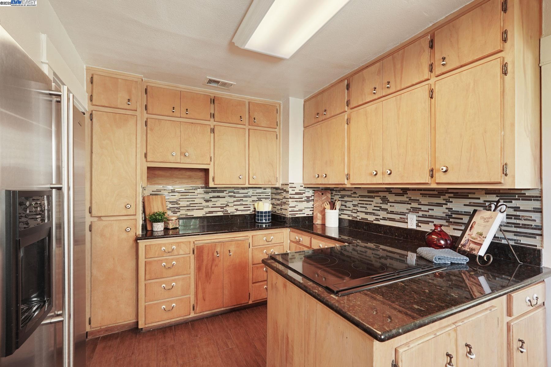 Detail Gallery Image 11 of 41 For 470 S Tuxedo Ave, Stockton,  CA 95204 - 2 Beds | 2 Baths