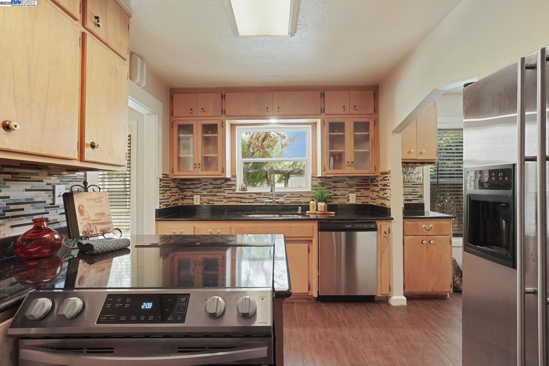 Detail Gallery Image 14 of 41 For 470 S Tuxedo Ave, Stockton,  CA 95204 - 2 Beds | 2 Baths