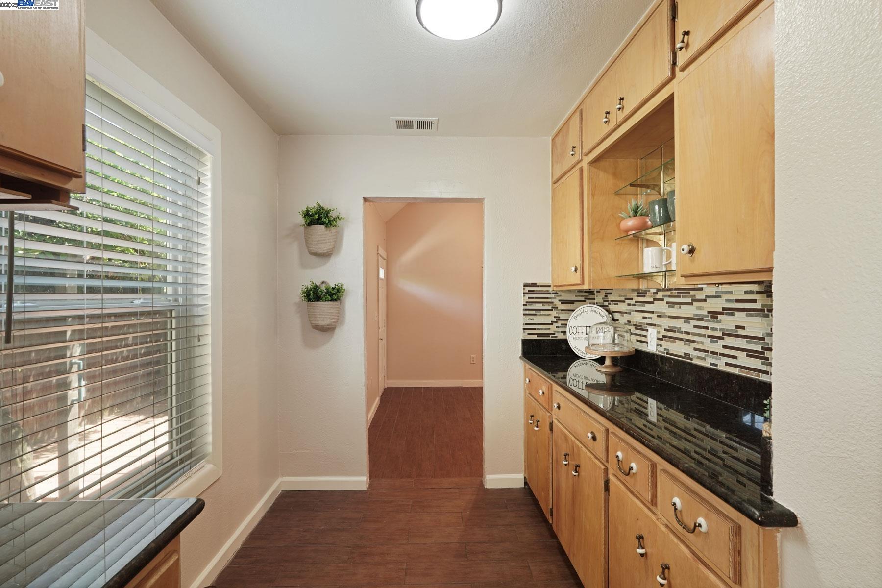 Detail Gallery Image 17 of 41 For 470 S Tuxedo Ave, Stockton,  CA 95204 - 2 Beds | 2 Baths