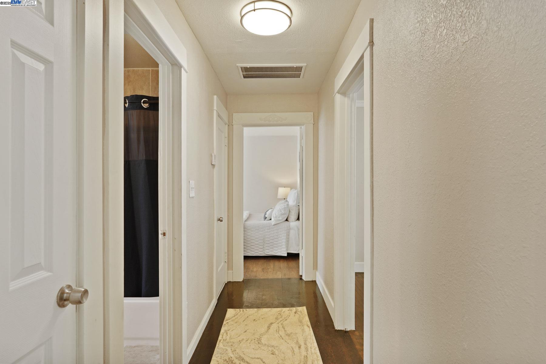 Detail Gallery Image 8 of 41 For 470 S Tuxedo Ave, Stockton,  CA 95204 - 2 Beds | 2 Baths