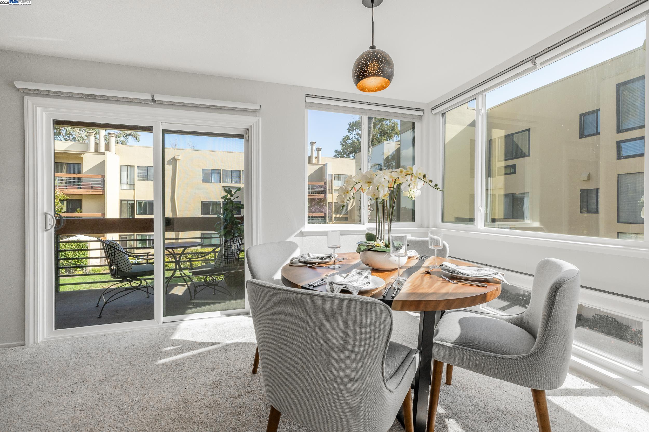 Detail Gallery Image 5 of 30 For 918 Beach Park Blvd #53,  Foster City,  CA 94404 - 2 Beds | 2 Baths