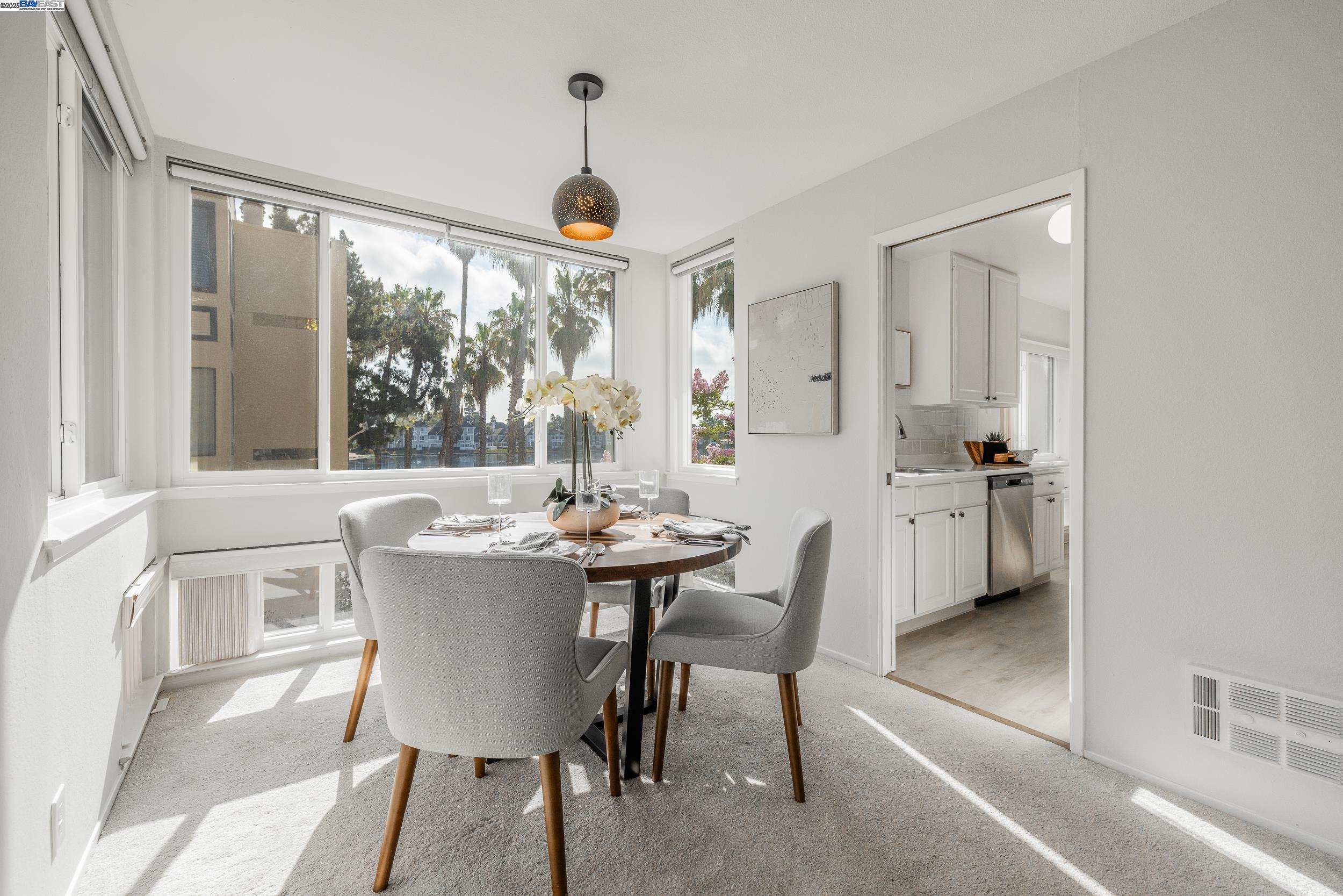 Detail Gallery Image 6 of 30 For 918 Beach Park Blvd #53,  Foster City,  CA 94404 - 2 Beds | 2 Baths