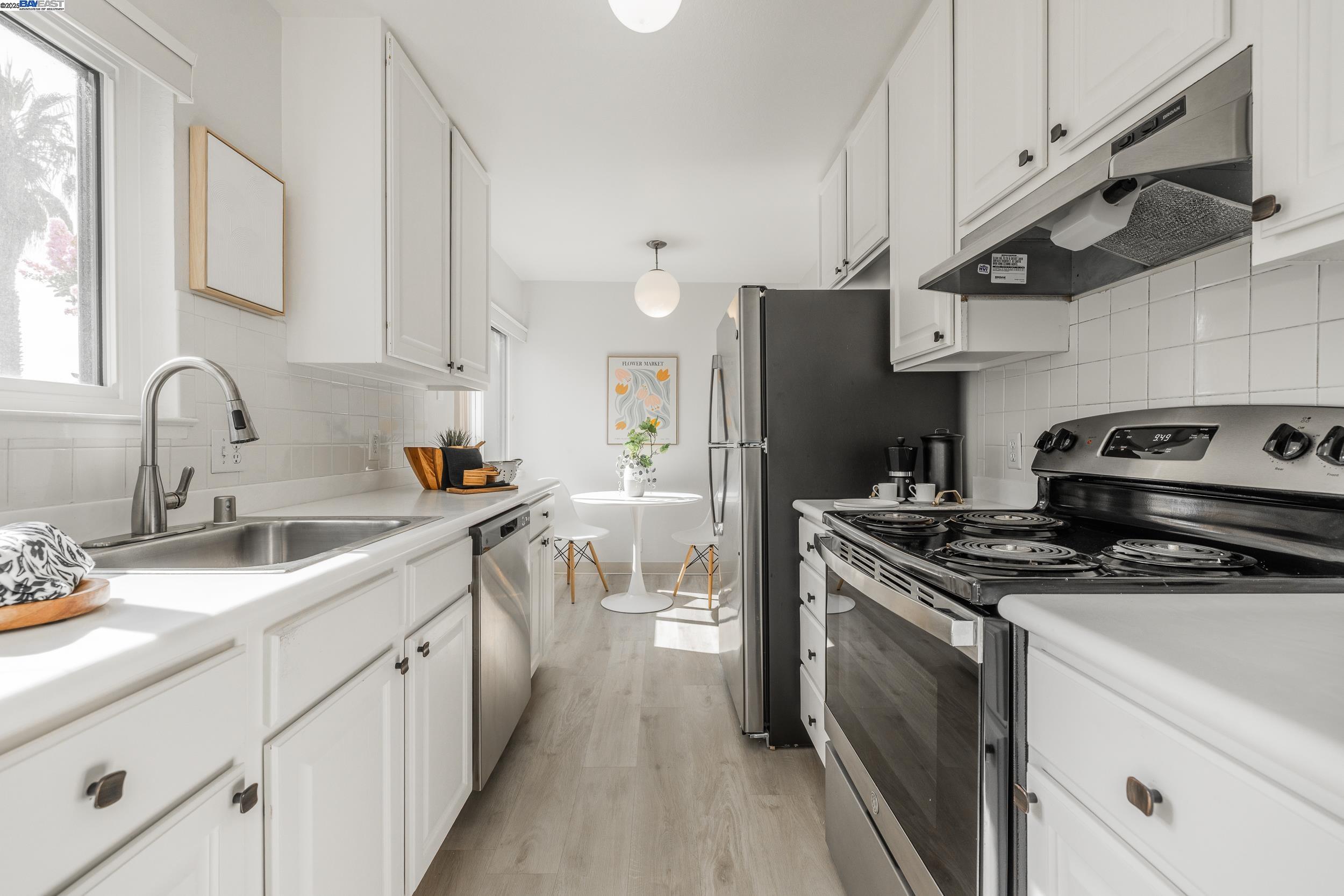 Detail Gallery Image 7 of 30 For 918 Beach Park Blvd #53,  Foster City,  CA 94404 - 2 Beds | 2 Baths