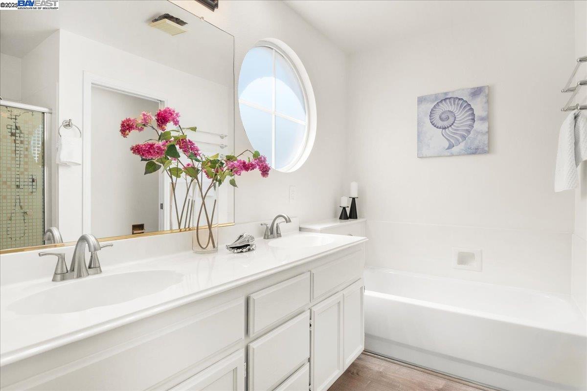 Detail Gallery Image 13 of 28 For 3583 Madison Cmn, Fremont,  CA 94538 - 3 Beds | 2/1 Baths