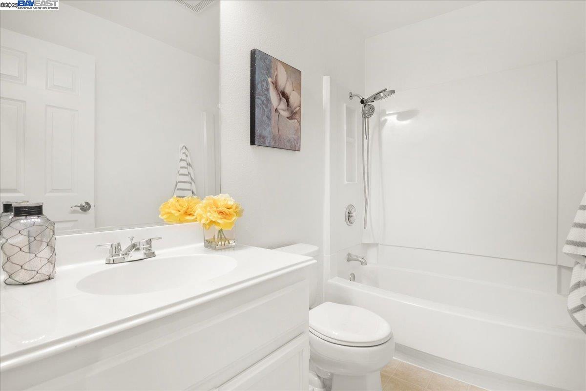 Detail Gallery Image 16 of 28 For 3583 Madison Cmn, Fremont,  CA 94538 - 3 Beds | 2/1 Baths
