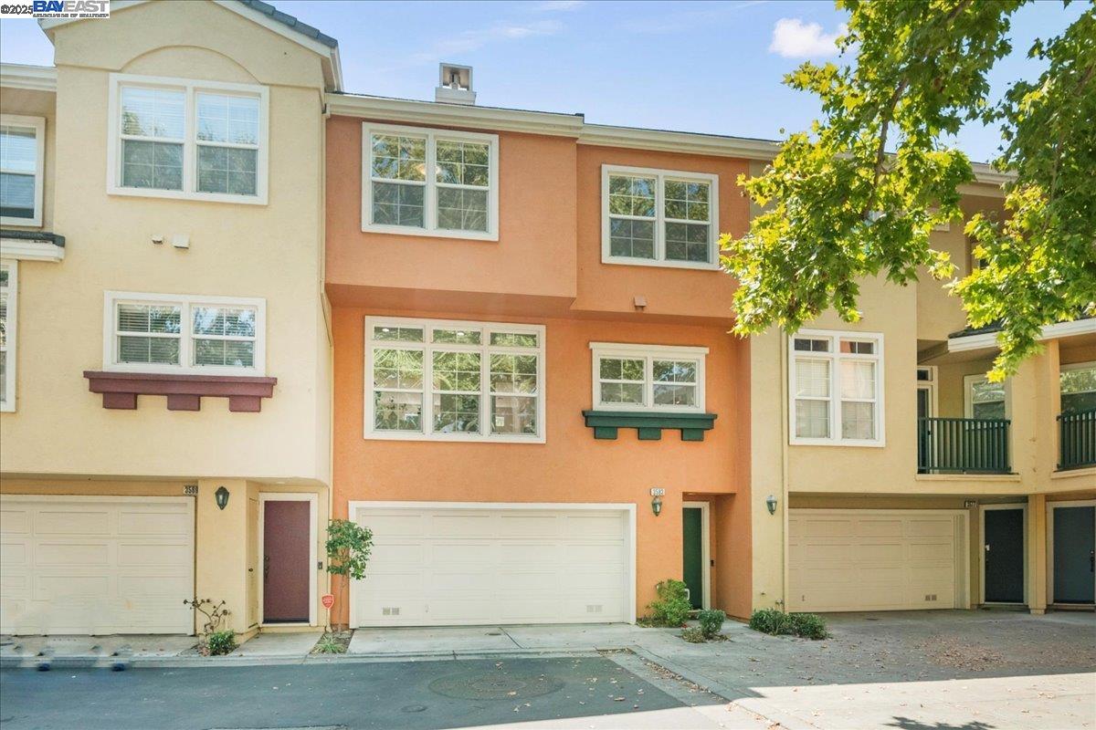 Detail Gallery Image 19 of 28 For 3583 Madison Cmn, Fremont,  CA 94538 - 3 Beds | 2/1 Baths