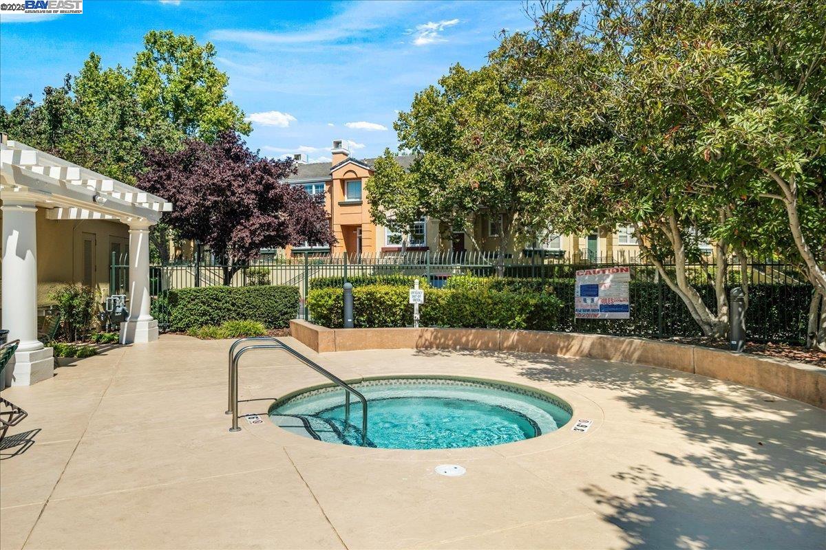 Detail Gallery Image 21 of 28 For 3583 Madison Cmn, Fremont,  CA 94538 - 3 Beds | 2/1 Baths