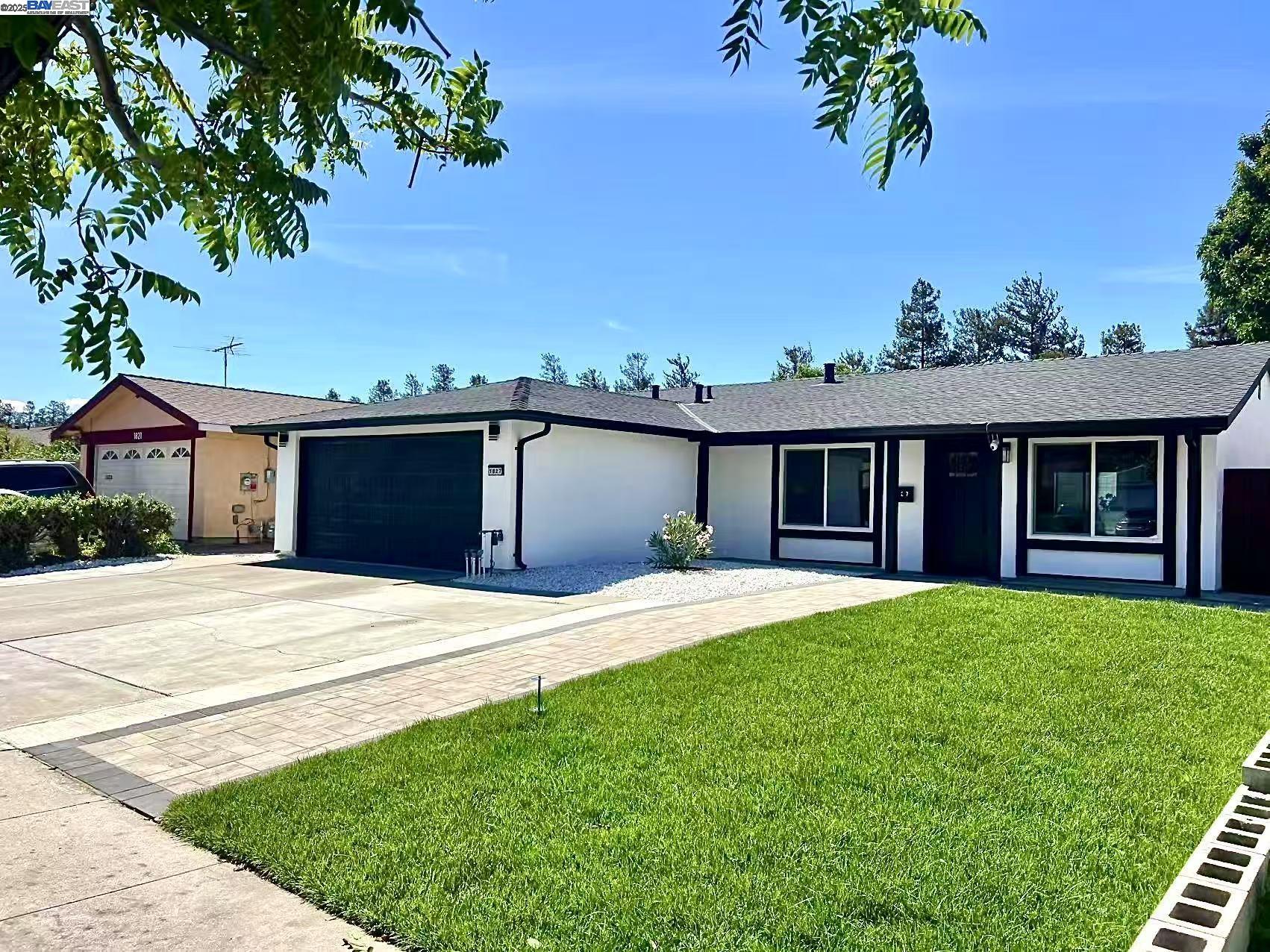 Detail Gallery Image 2 of 41 For 1827 Flickinger Ave, San Jose,  CA 95131 - 4 Beds | 2 Baths