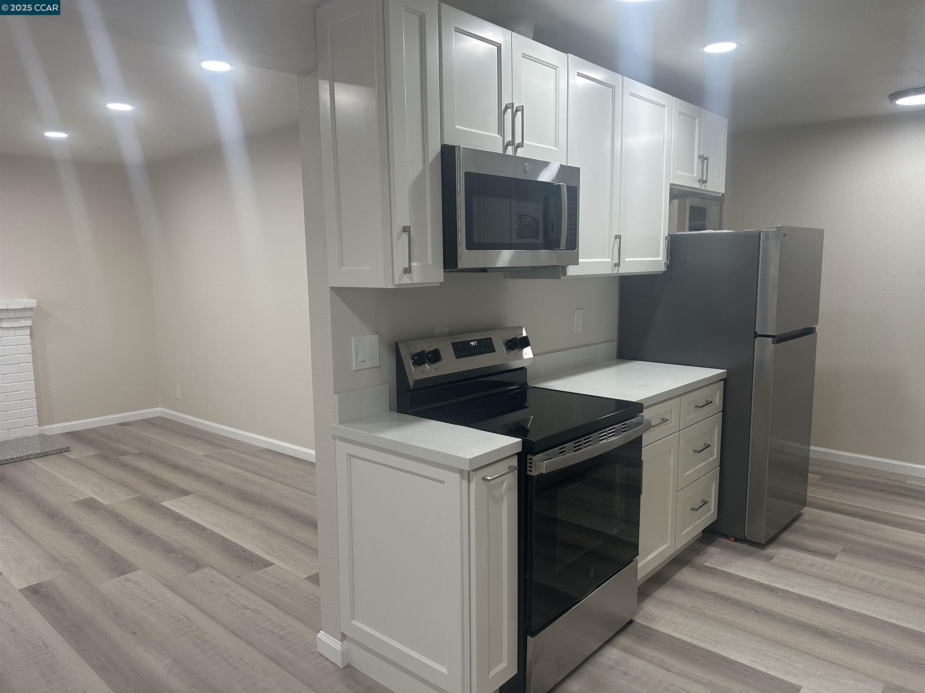 Detail Gallery Image 10 of 25 For 615 School St, Pittsburg,  CA 94565 - 3 Beds | 1 Baths