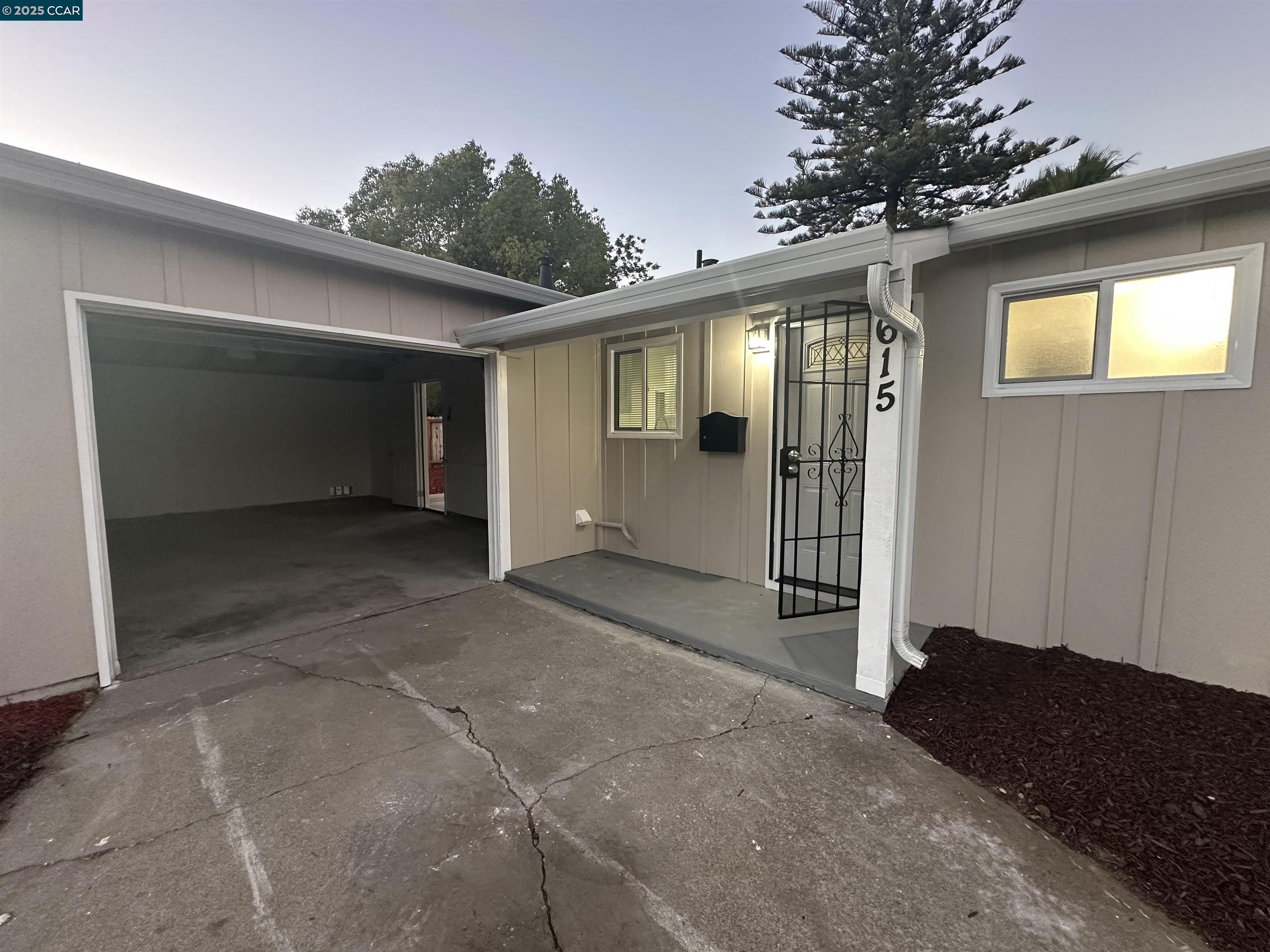 Detail Gallery Image 14 of 25 For 615 School St, Pittsburg,  CA 94565 - 3 Beds | 1 Baths