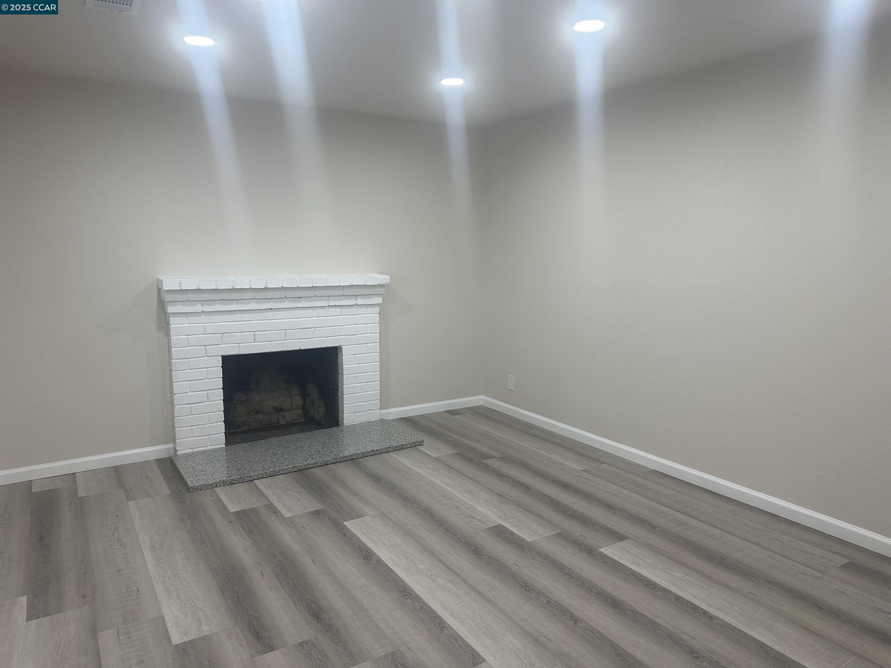 Detail Gallery Image 7 of 25 For 615 School St, Pittsburg,  CA 94565 - 3 Beds | 1 Baths