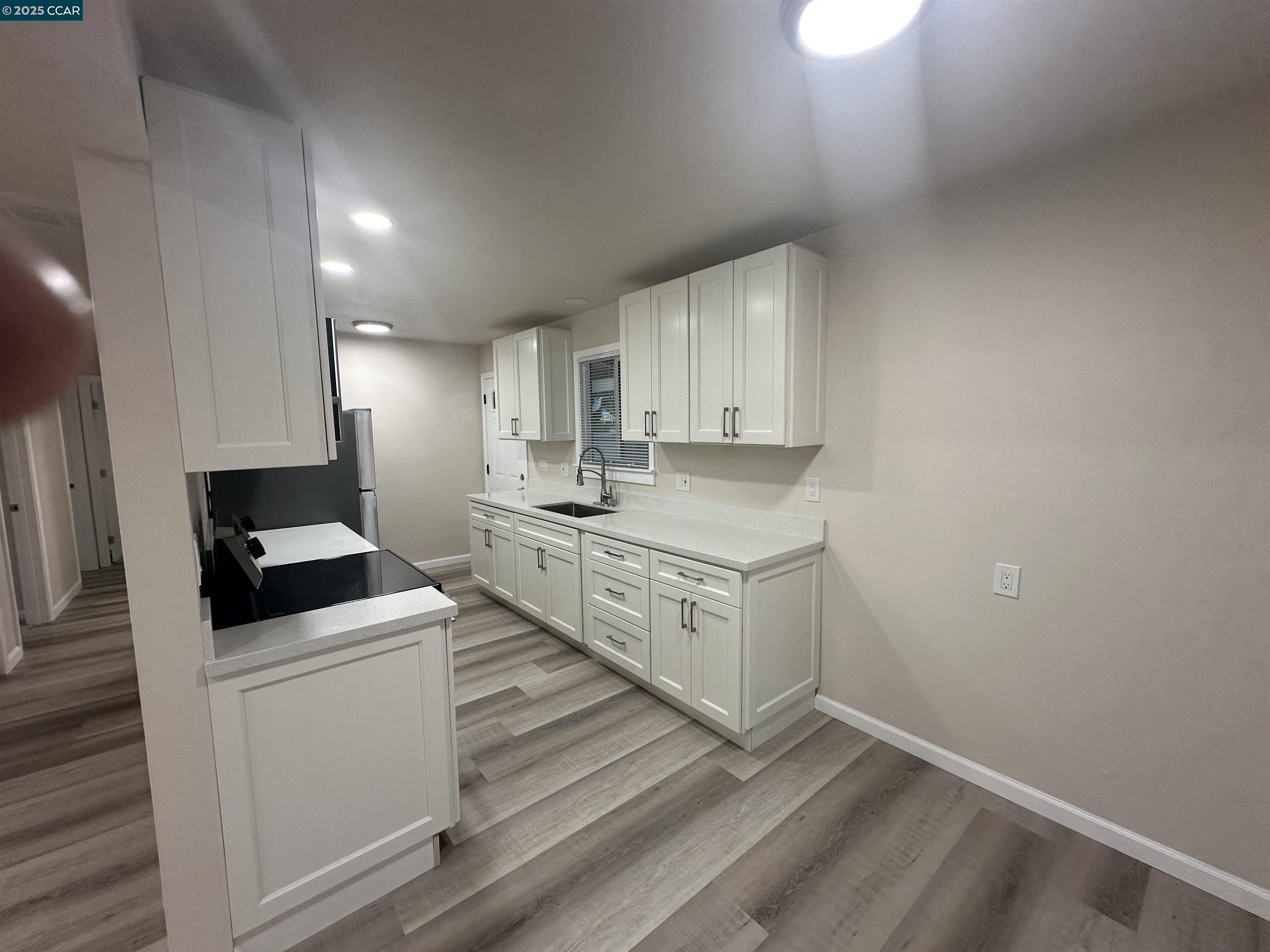 Detail Gallery Image 8 of 25 For 615 School St, Pittsburg,  CA 94565 - 3 Beds | 1 Baths