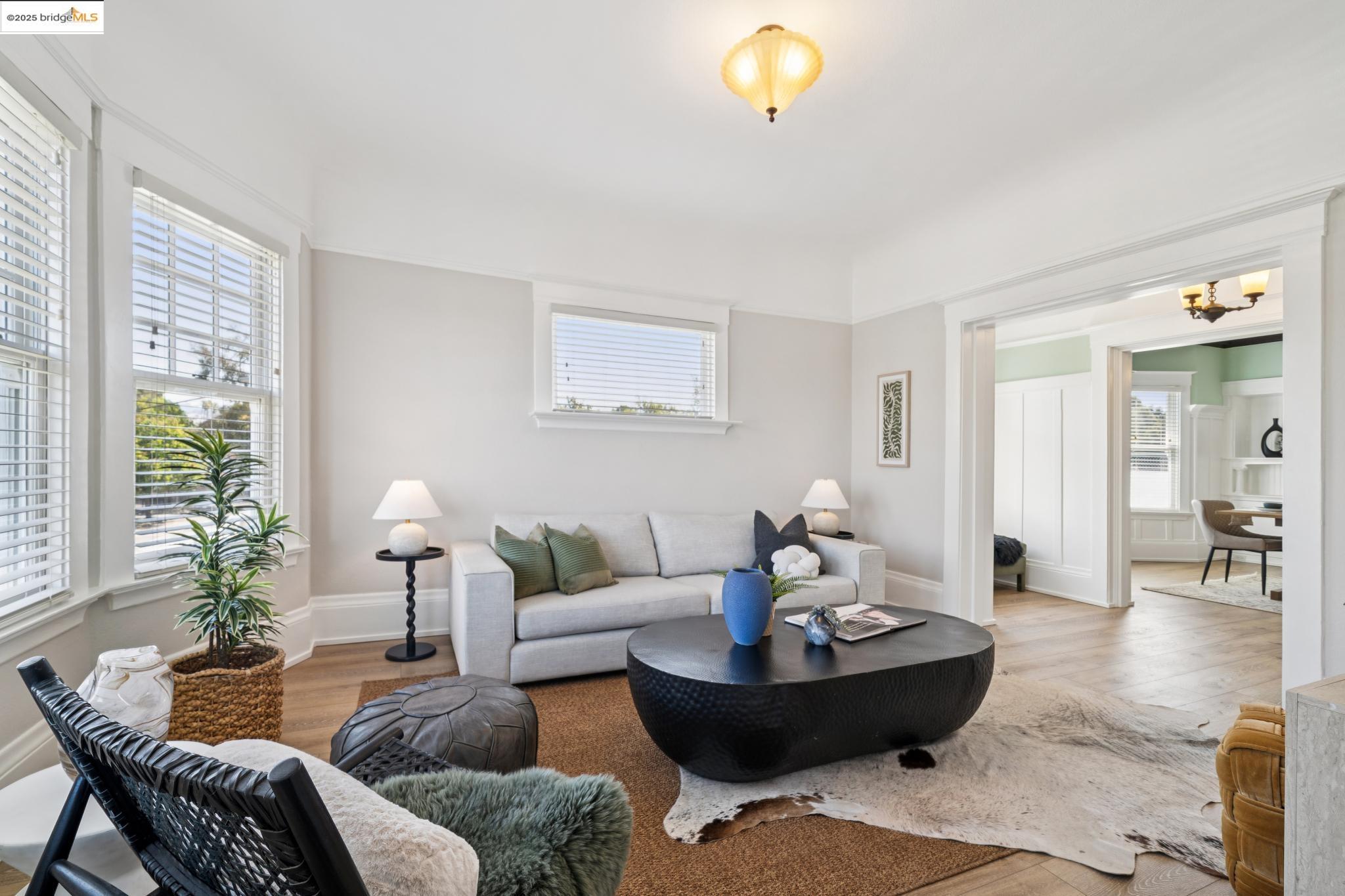 MLS: 41109578 Condo For Sale