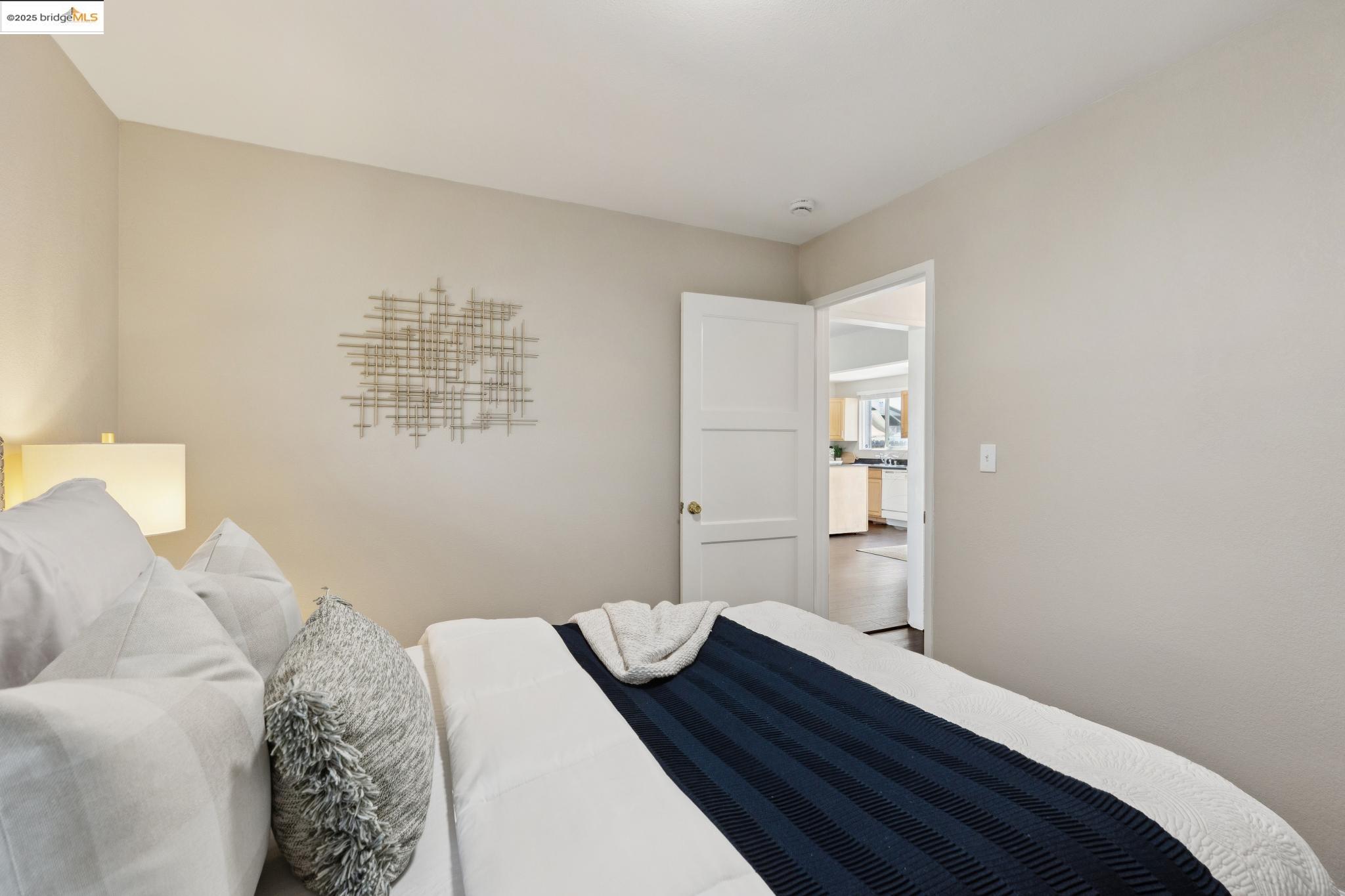 Detail Gallery Image 14 of 29 For 2772 Bowhill Ln, San Pablo,  CA 94806 - 2 Beds | 1 Baths