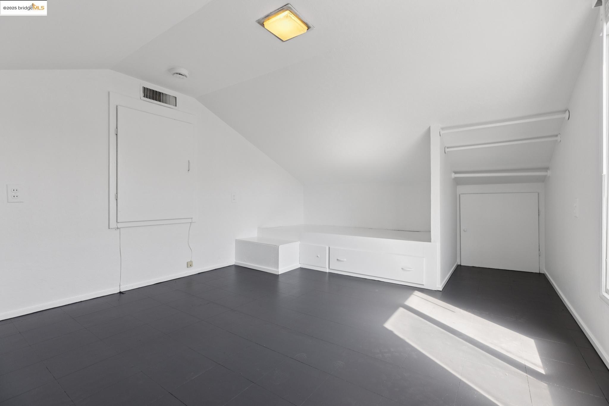 Detail Gallery Image 22 of 29 For 2772 Bowhill Ln, San Pablo,  CA 94806 - 2 Beds | 1 Baths