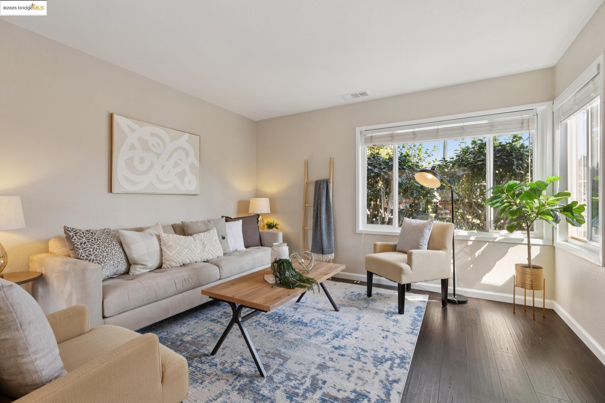 Detail Gallery Image 5 of 29 For 2772 Bowhill Ln, San Pablo,  CA 94806 - 2 Beds | 1 Baths