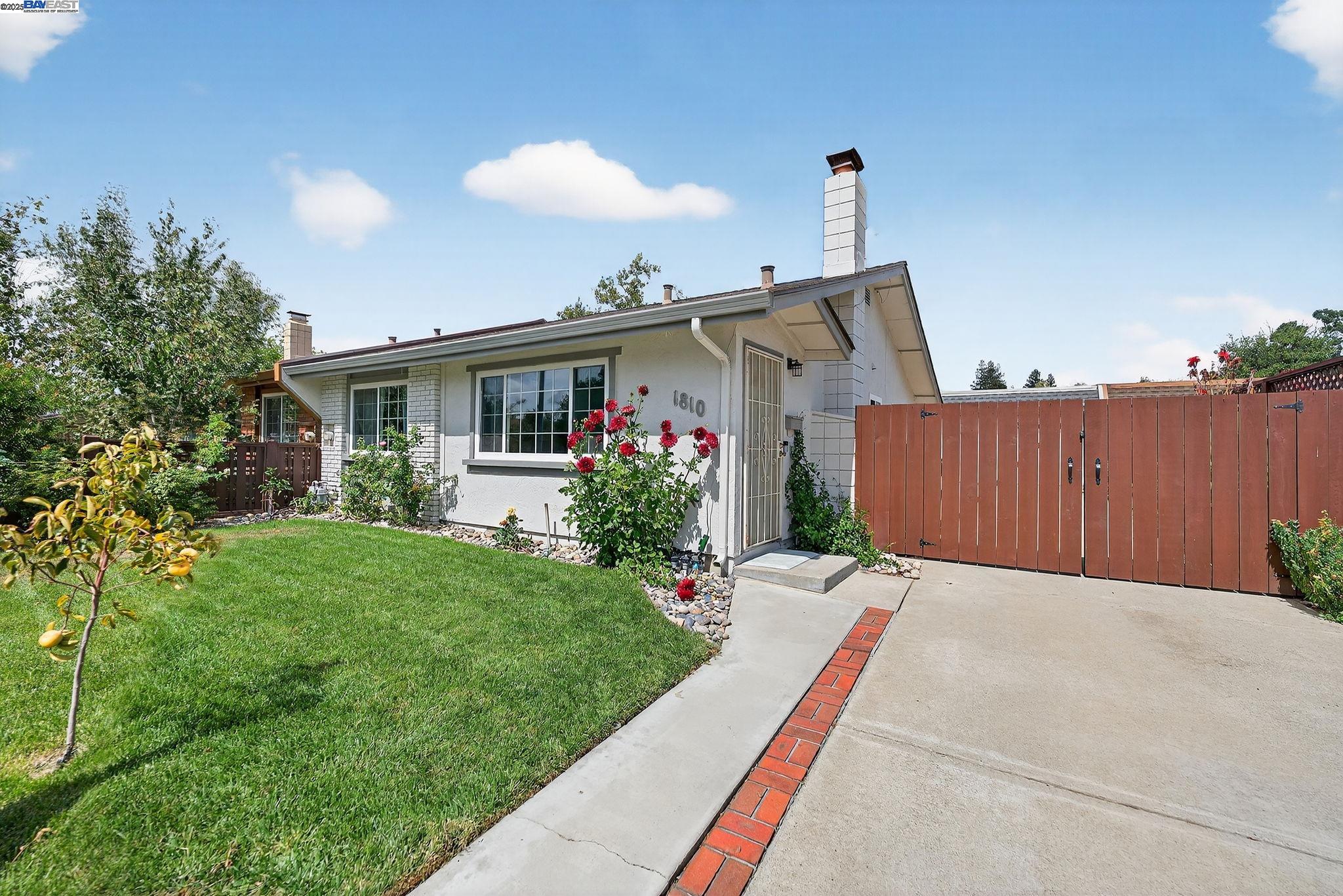 Detail Gallery Image 5 of 60 For 1810 Peary Way, Livermore,  CA 94550 - 2 Beds | 1 Baths