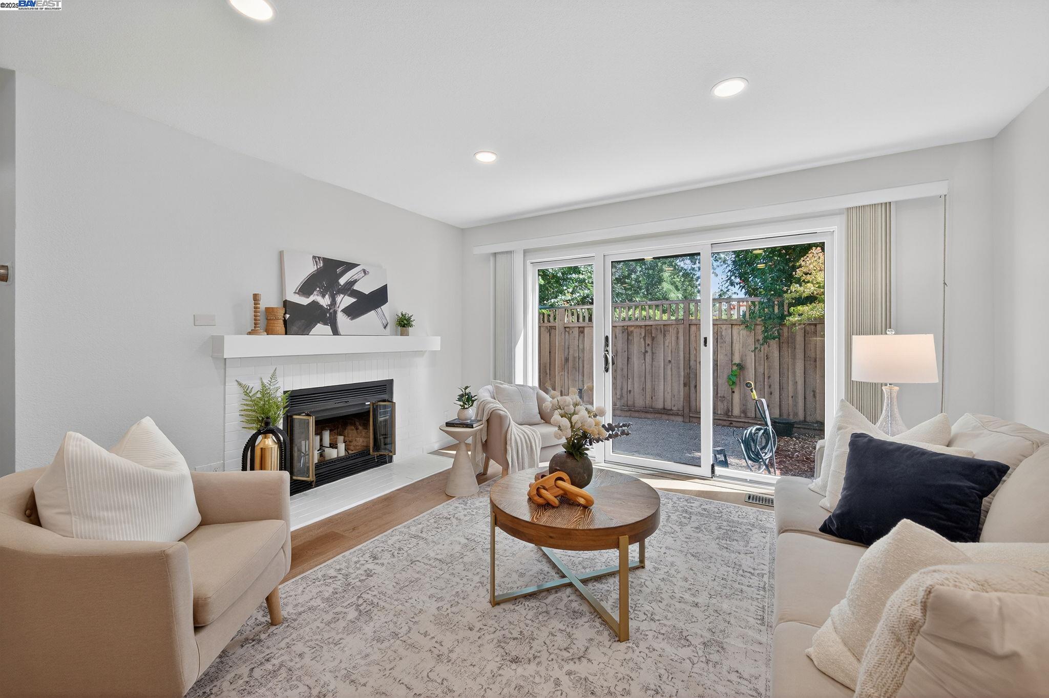 Photo #8: 41109582 Listing: Photo #8