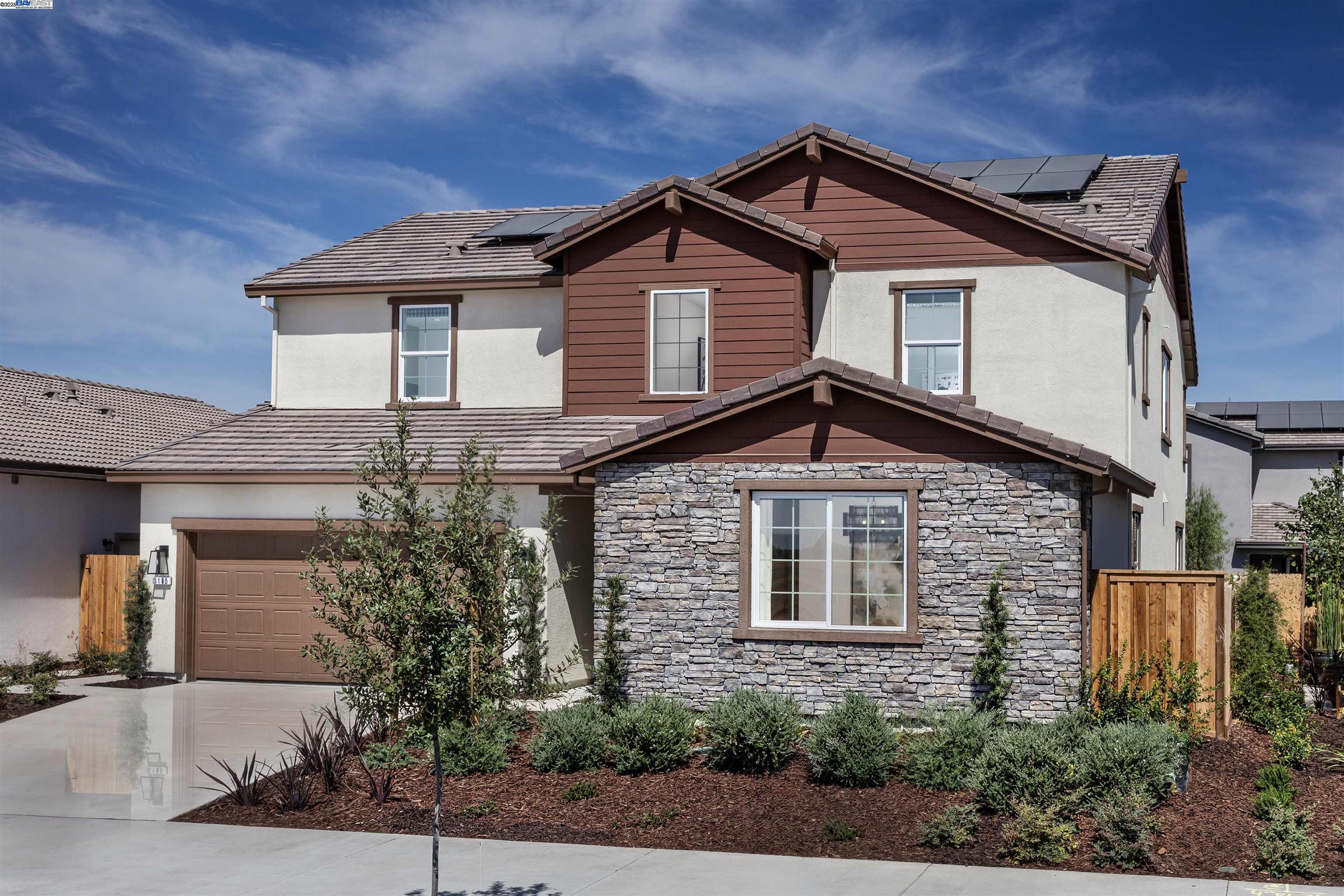Detail Gallery Image 1 of 14 For 801 Rosette Court, Roseville,  CA 95747 - 5 Beds | 4/1 Baths