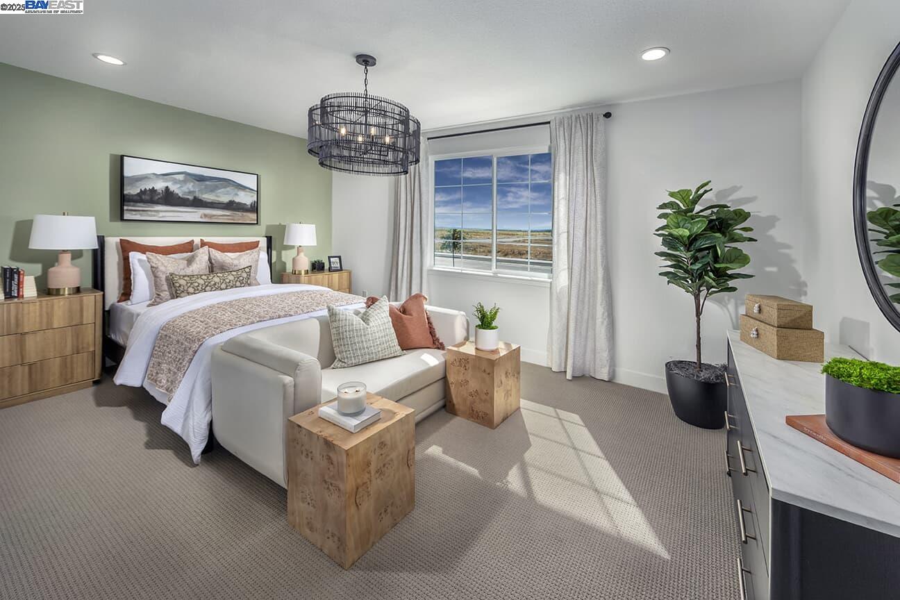 Detail Gallery Image 8 of 14 For 801 Rosette Court, Roseville,  CA 95747 - 5 Beds | 4/1 Baths