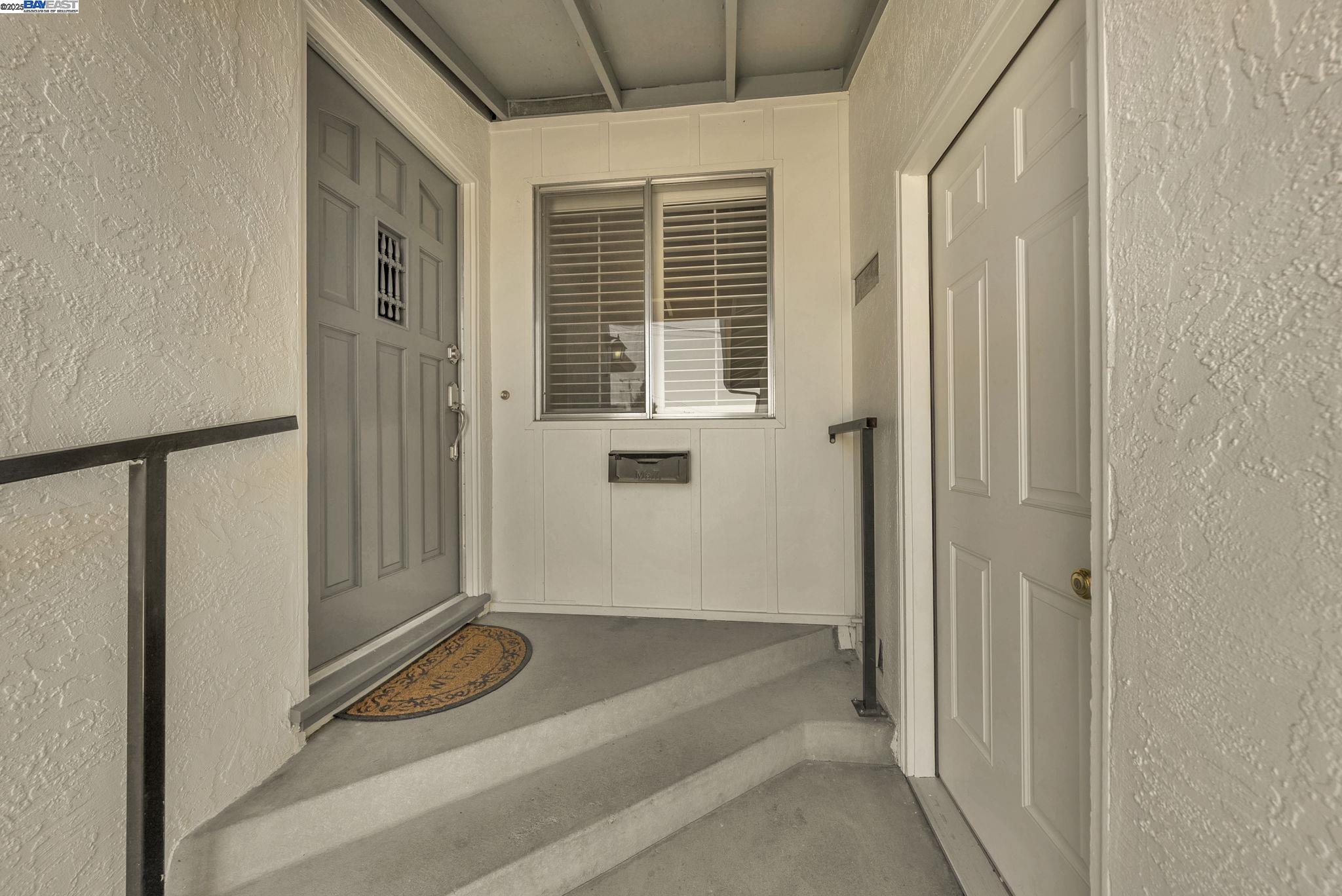 Detail Gallery Image 2 of 30 For 3987 Fordham Way, Livermore,  CA 94550 - 3 Beds | 2 Baths