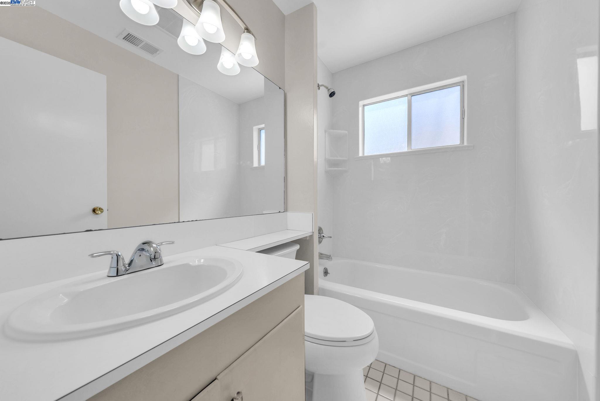 Detail Gallery Image 18 of 30 For 3987 Fordham Way, Livermore,  CA 94550 - 3 Beds | 2 Baths