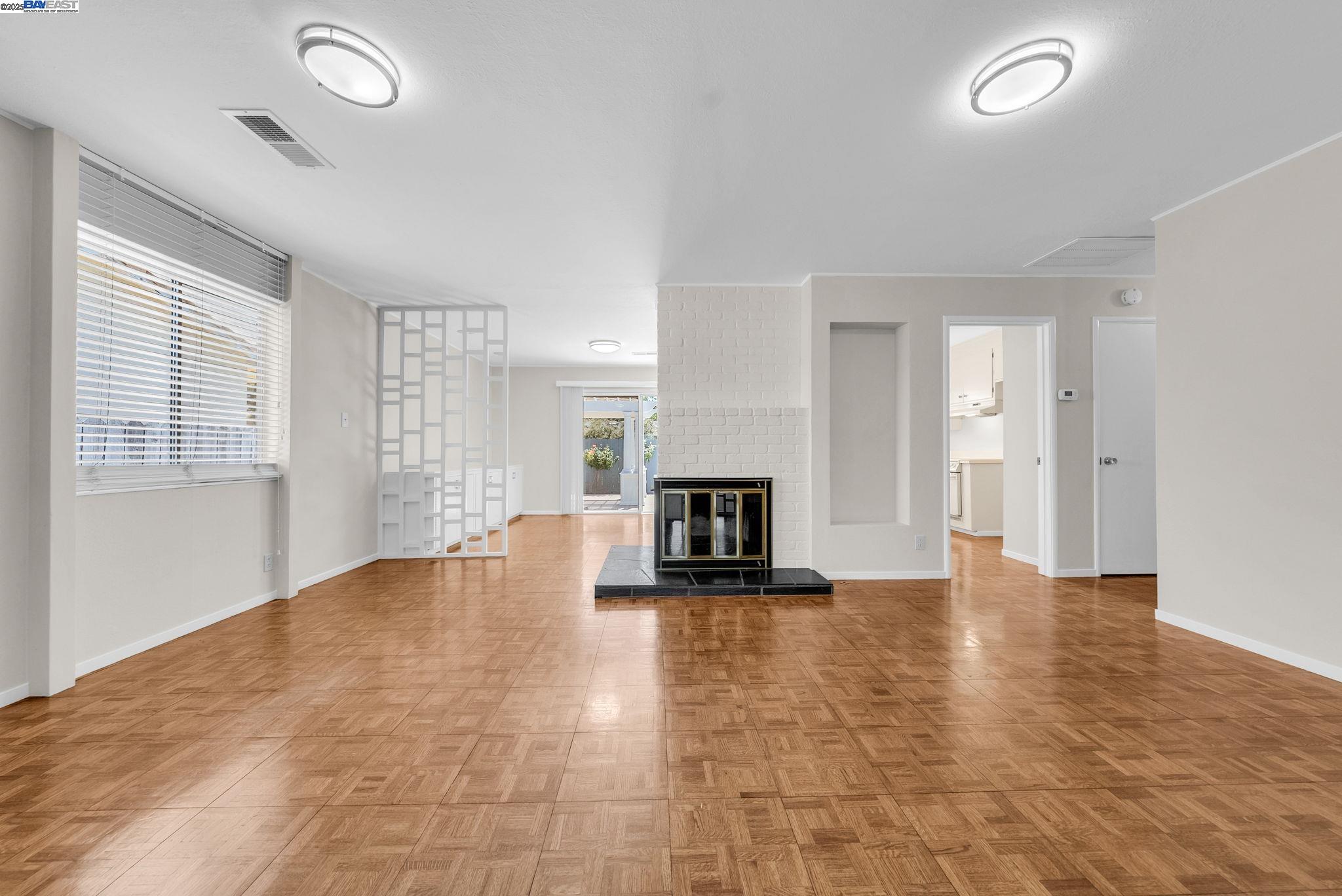 Detail Gallery Image 9 of 30 For 3987 Fordham Way, Livermore,  CA 94550 - 3 Beds | 2 Baths