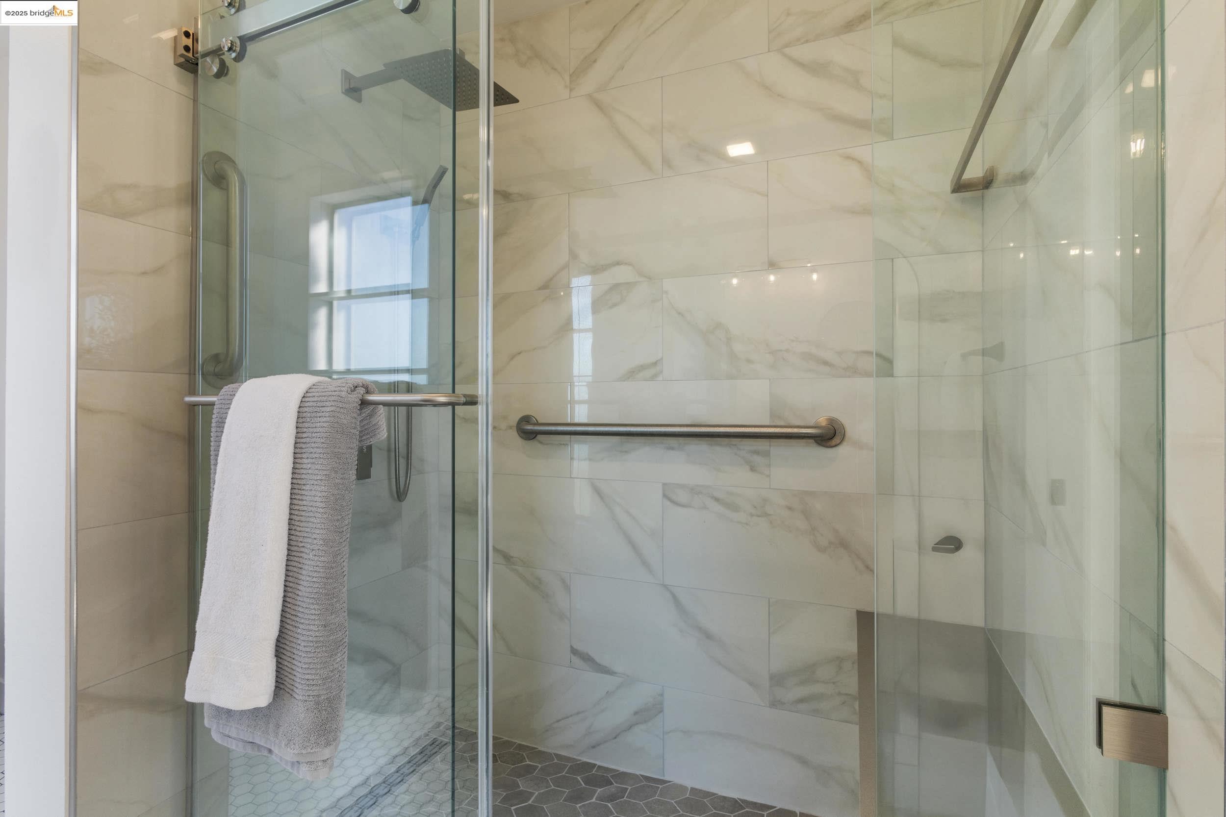 Detail Gallery Image 28 of 53 For 1840 Magellan Dr, Oakland,  CA 94611 - 4 Beds | 2/1 Baths