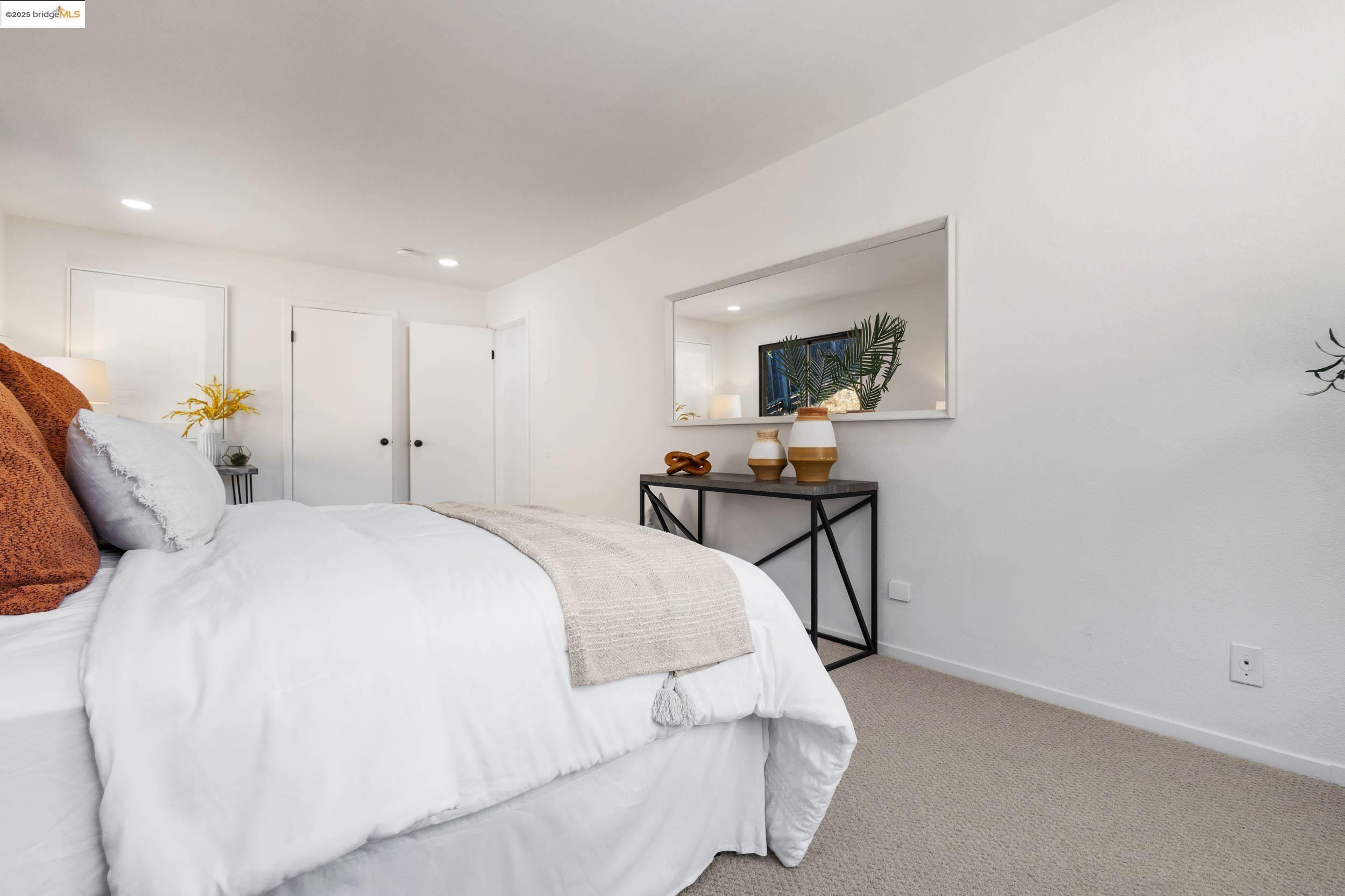 Detail Gallery Image 44 of 53 For 1840 Magellan Dr, Oakland,  CA 94611 - 4 Beds | 2/1 Baths