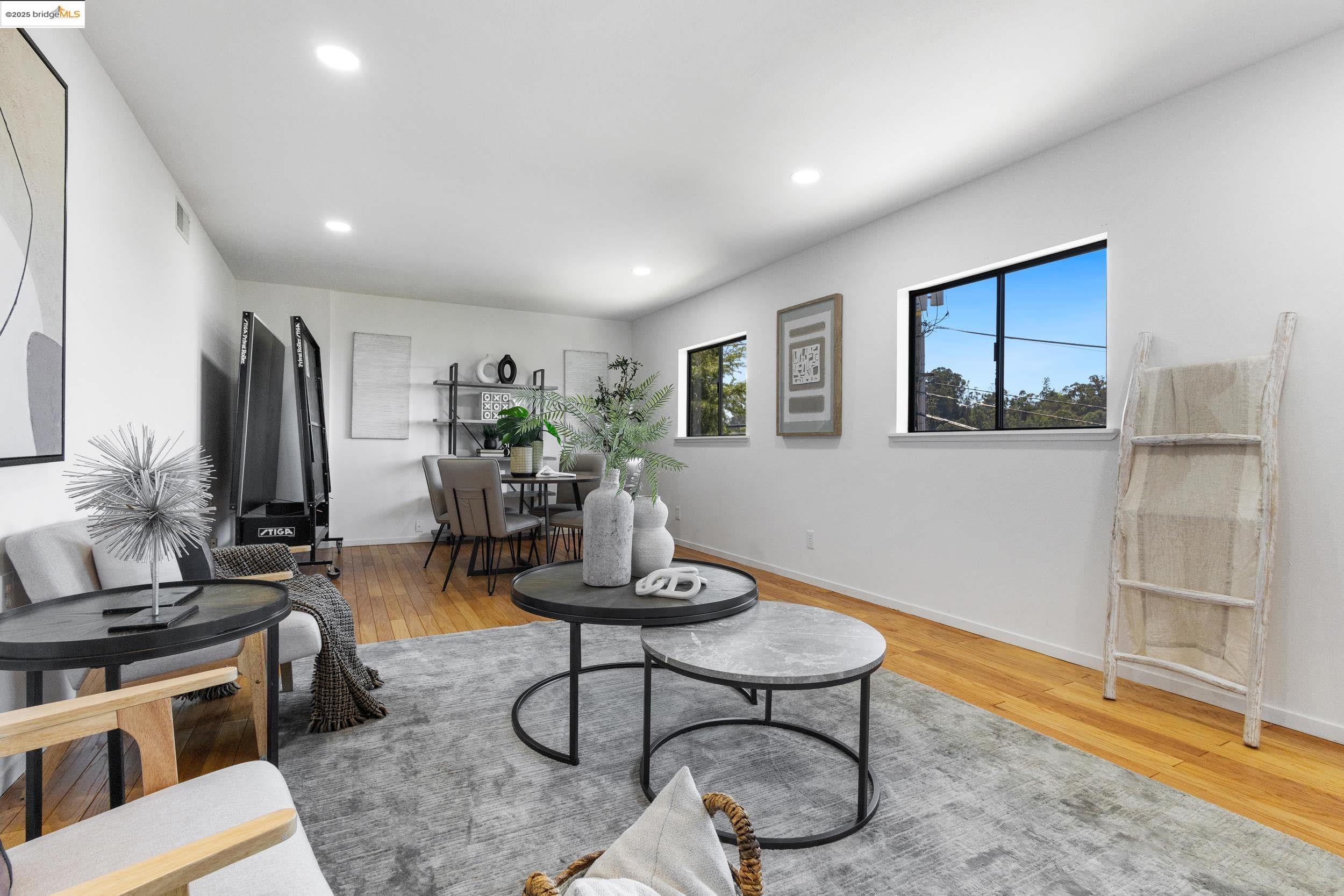 Detail Gallery Image 47 of 53 For 1840 Magellan Dr, Oakland,  CA 94611 - 4 Beds | 2/1 Baths