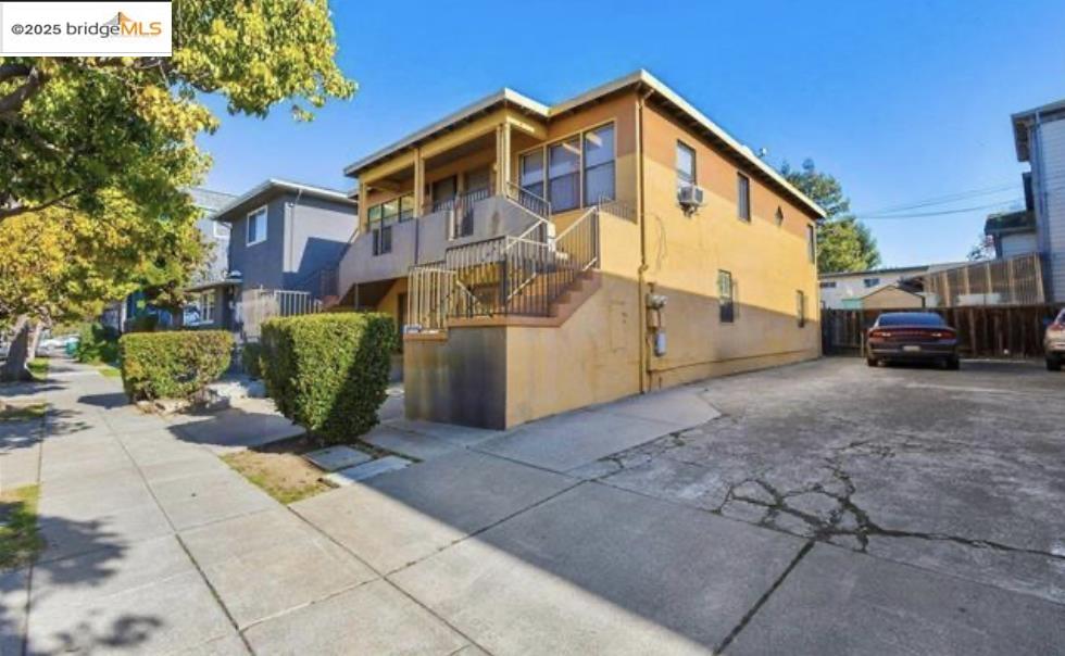 Detail Gallery Image 4 of 26 For 1298 63rd St, Emeryville,  CA 94608 - – Beds | – Baths