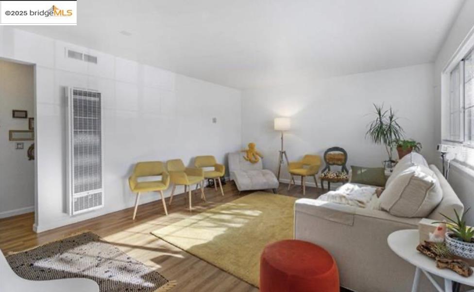 Detail Gallery Image 9 of 26 For 1298 63rd St, Emeryville,  CA 94608 - – Beds | – Baths