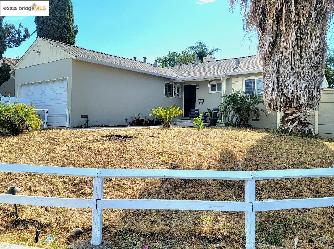 Detail Gallery Image 2 of 17 For 2301 Beasley Ave, Antioch,  CA 94509 - 3 Beds | 1 Baths