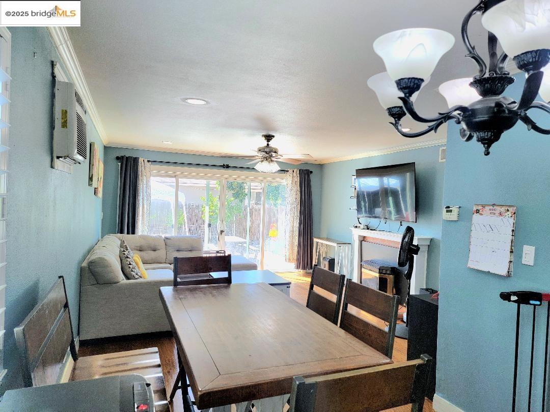 Detail Gallery Image 3 of 17 For 2301 Beasley Ave, Antioch,  CA 94509 - 3 Beds | 1 Baths
