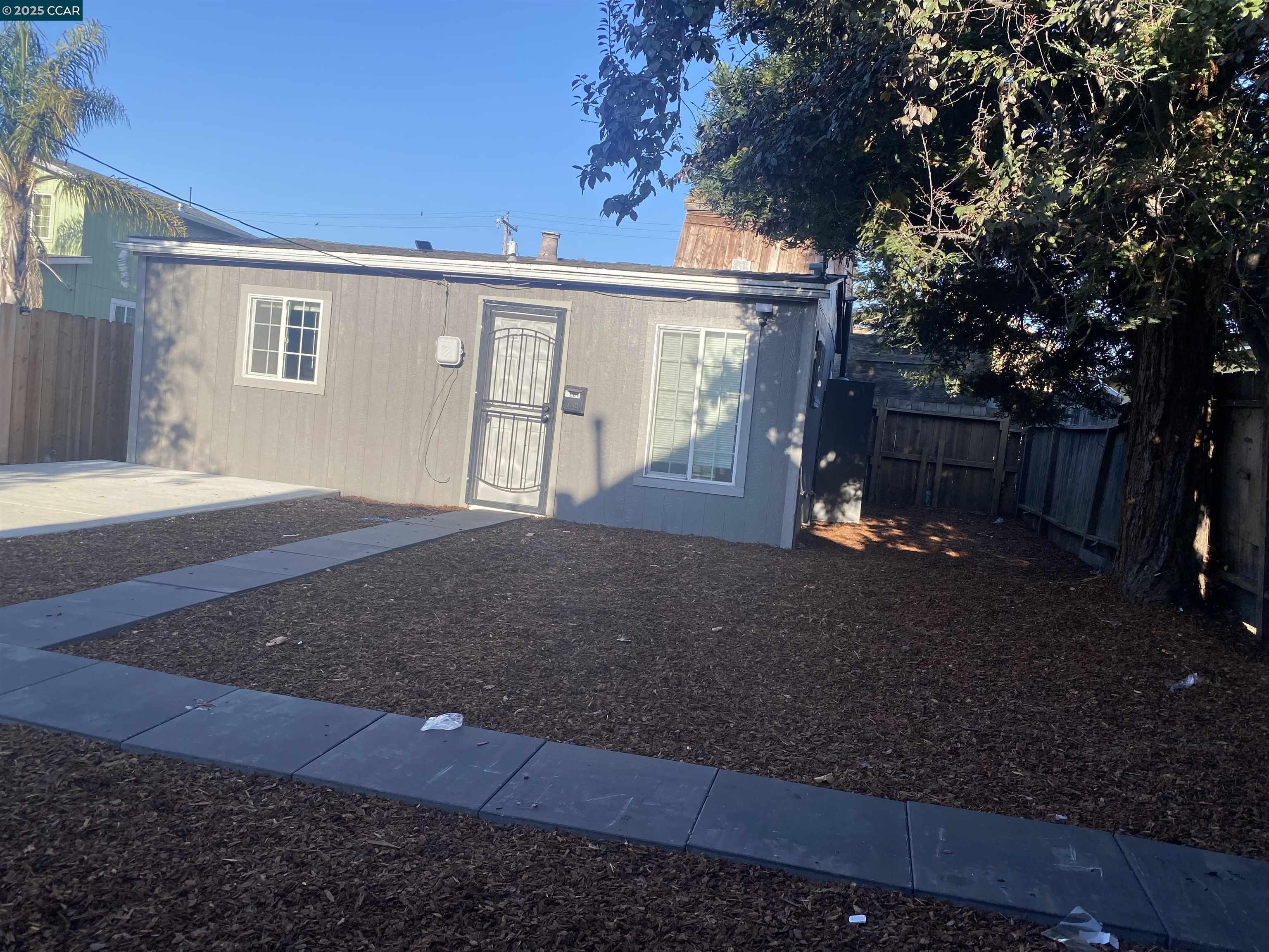 Detail Gallery Image 11 of 16 For 428 4th St, Richmond,  CA 94801 - 2 Beds | 1 Baths